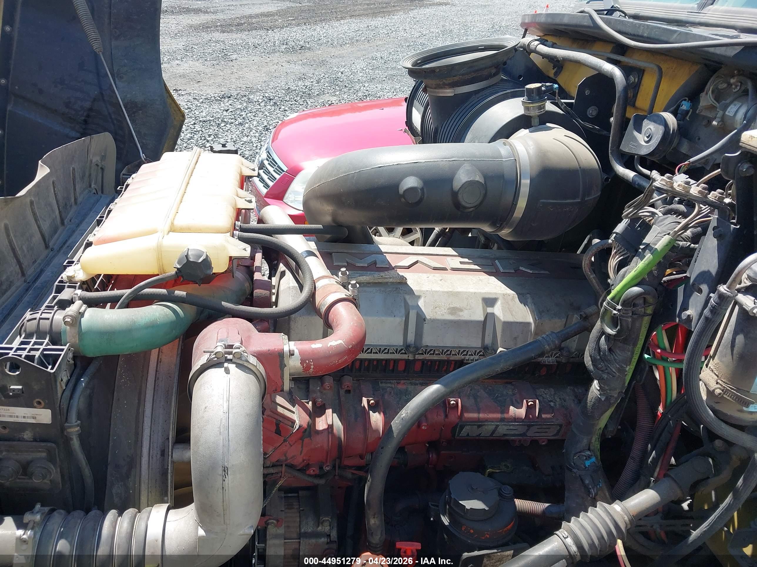 MACK 600 image 10