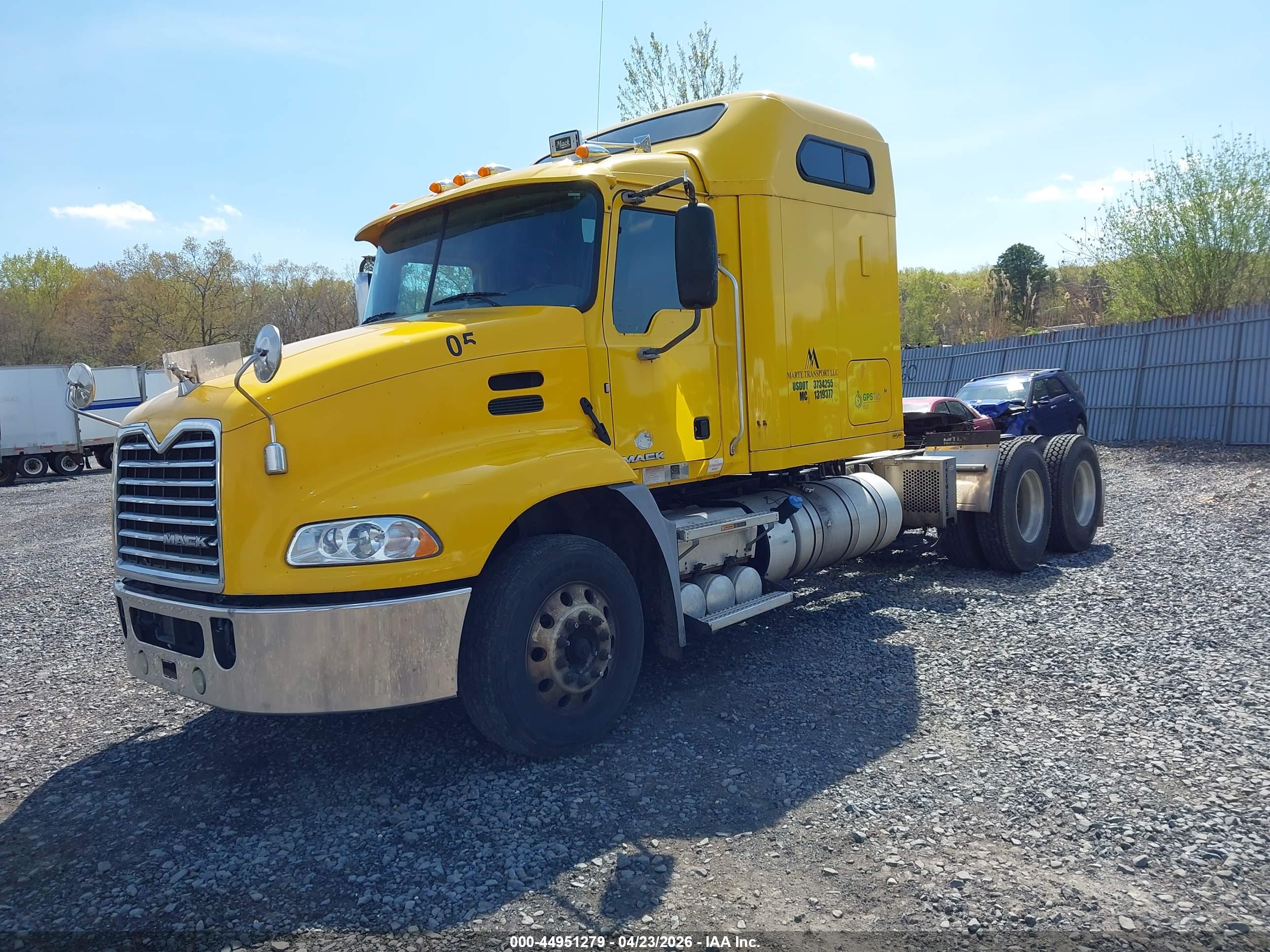 MACK 600 image 2
