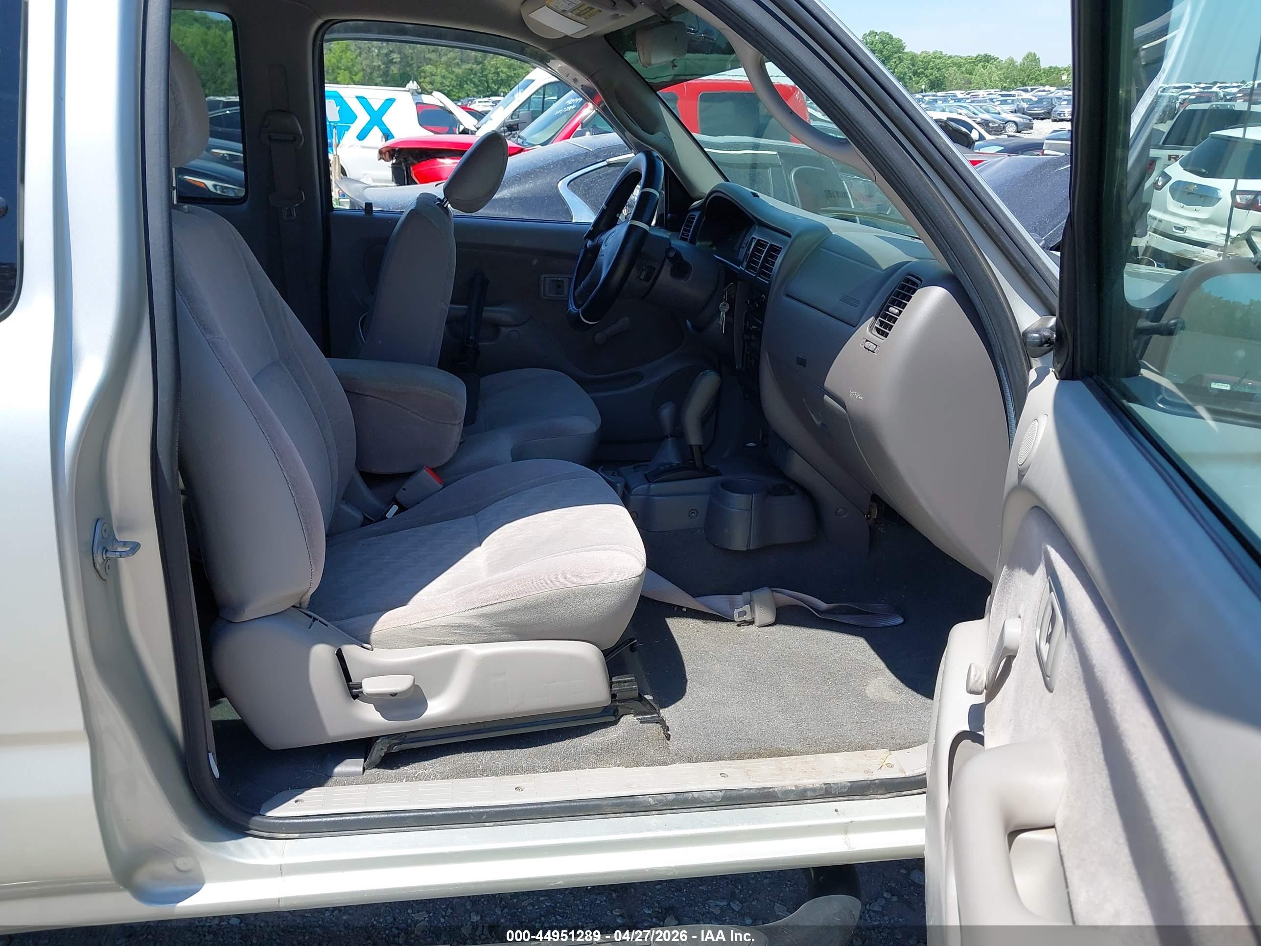 TOYOTA TACOMA image 5