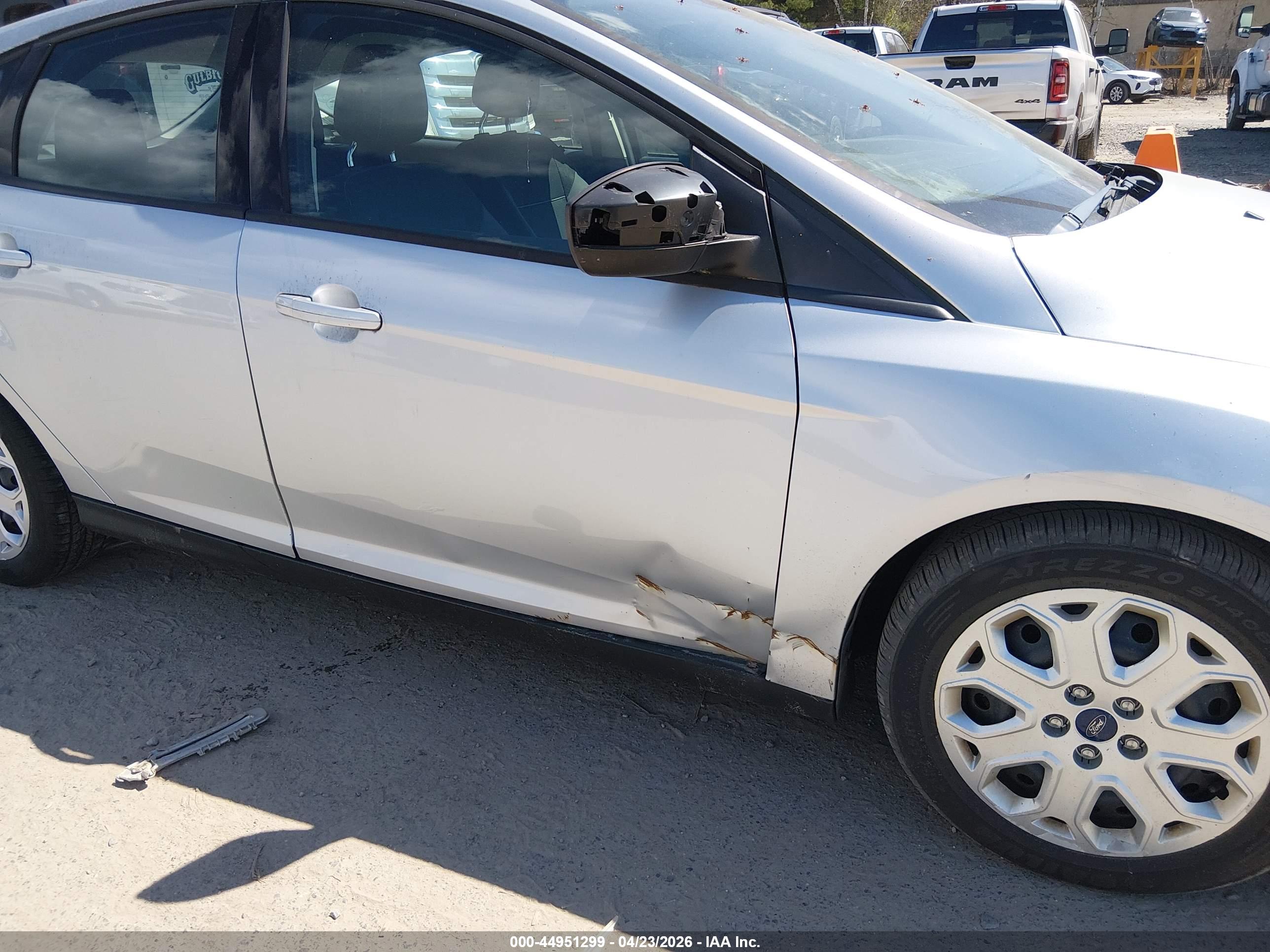 FORD FOCUS image 6