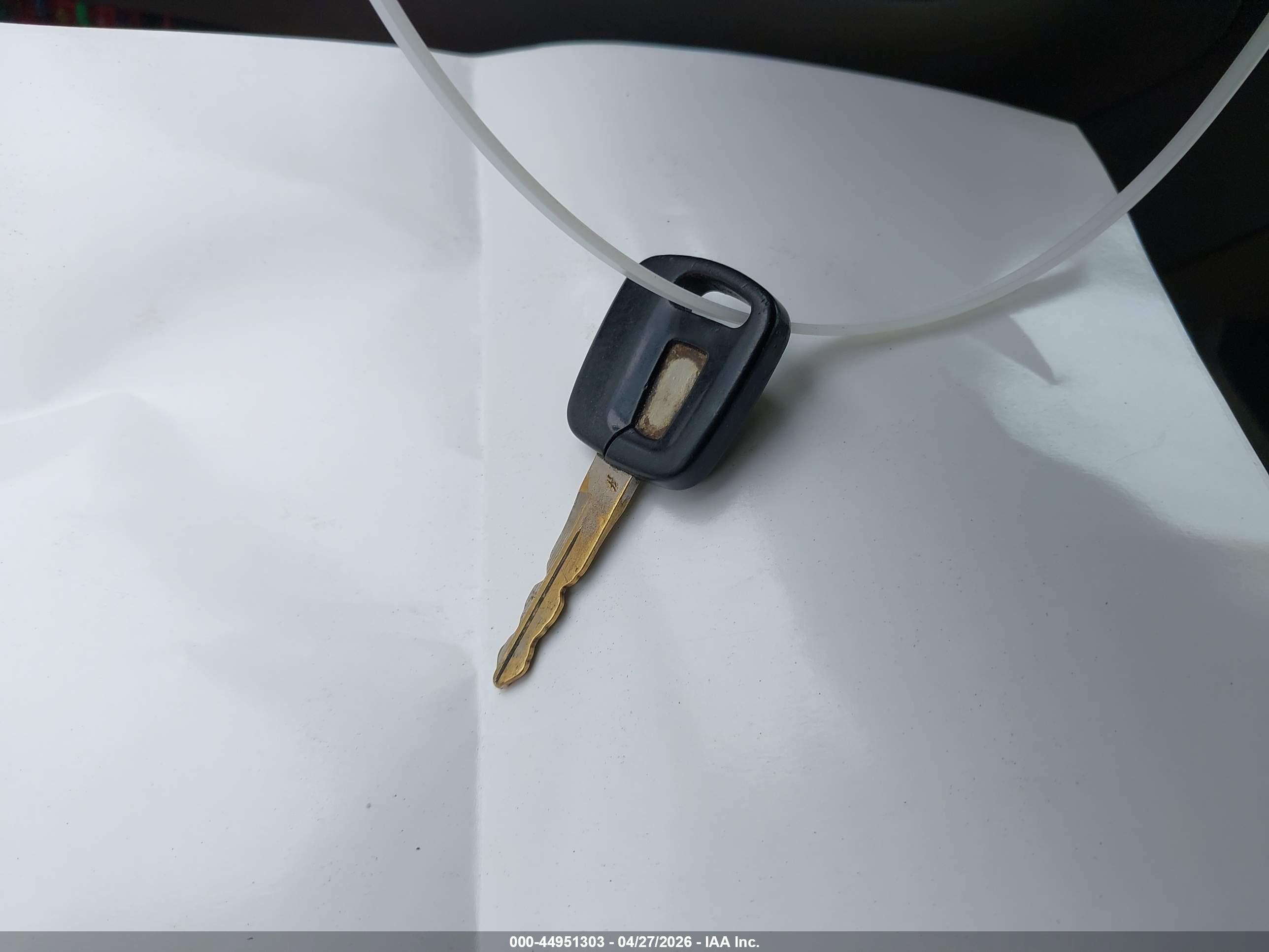 LINCOLN TOWN image 11