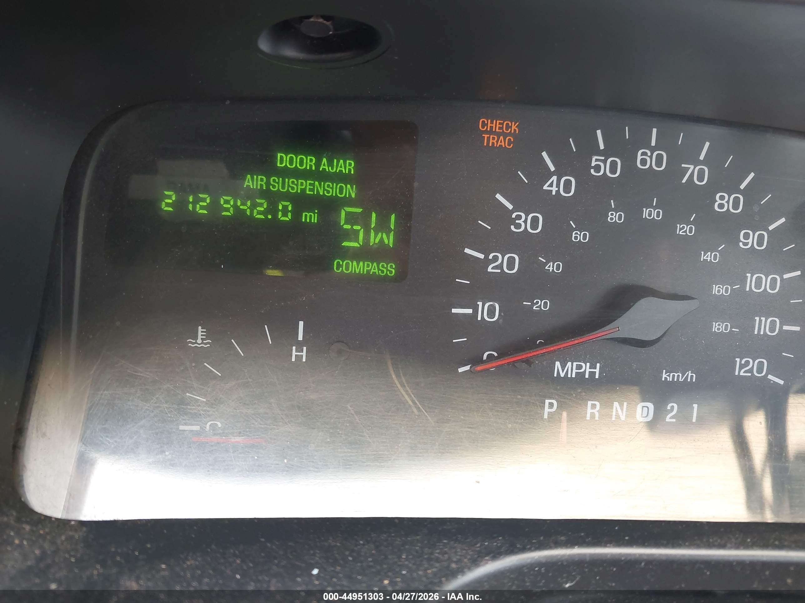 LINCOLN TOWN image 7