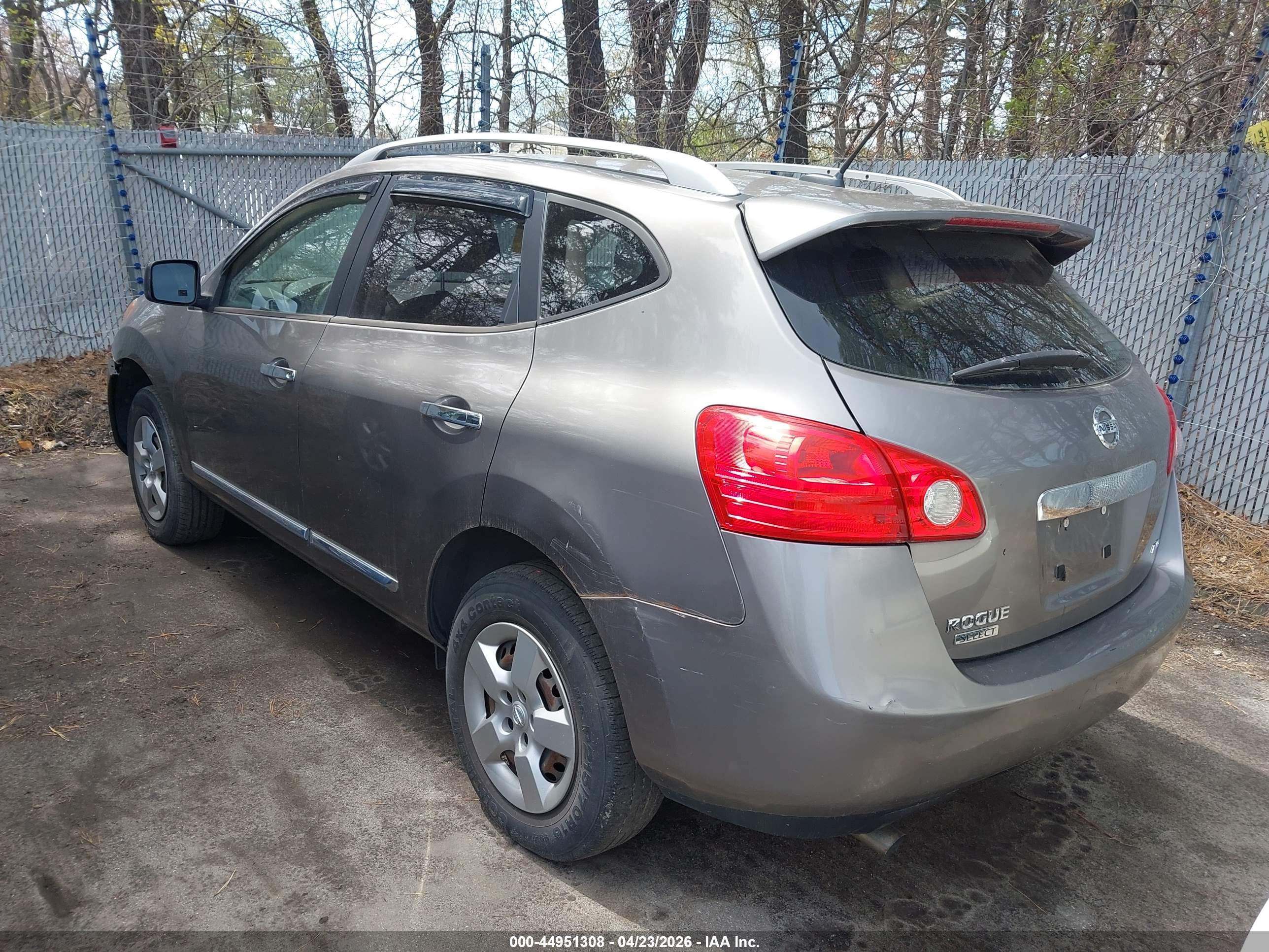 NISSAN ROGUE image 3