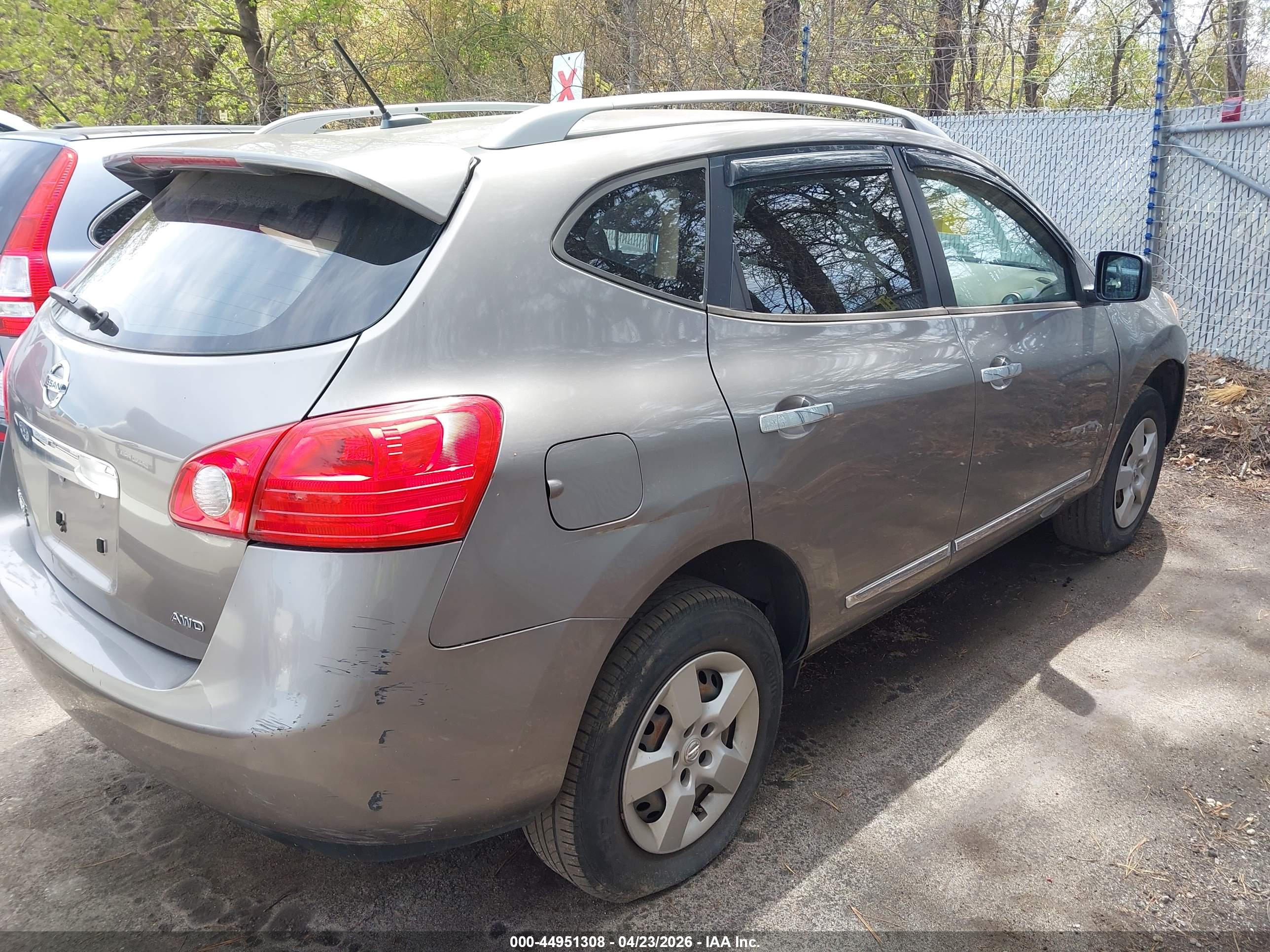 NISSAN ROGUE image 4
