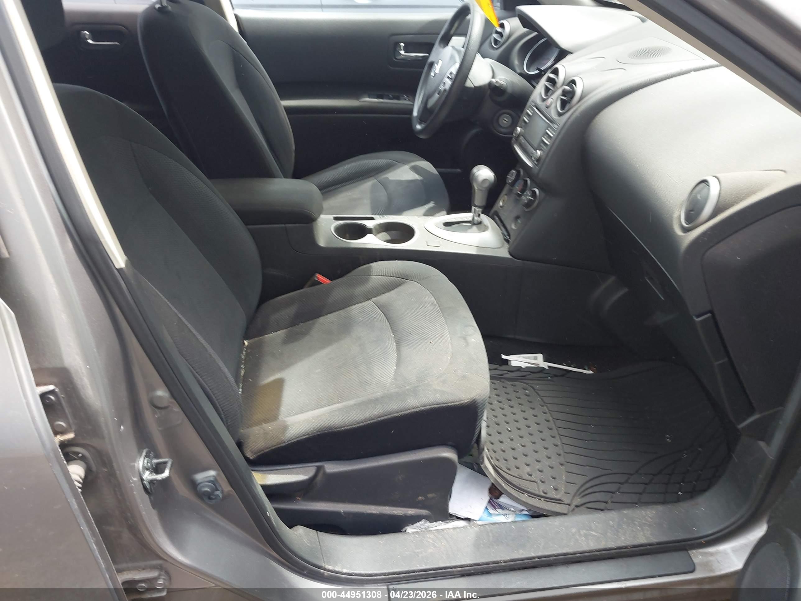 NISSAN ROGUE image 5