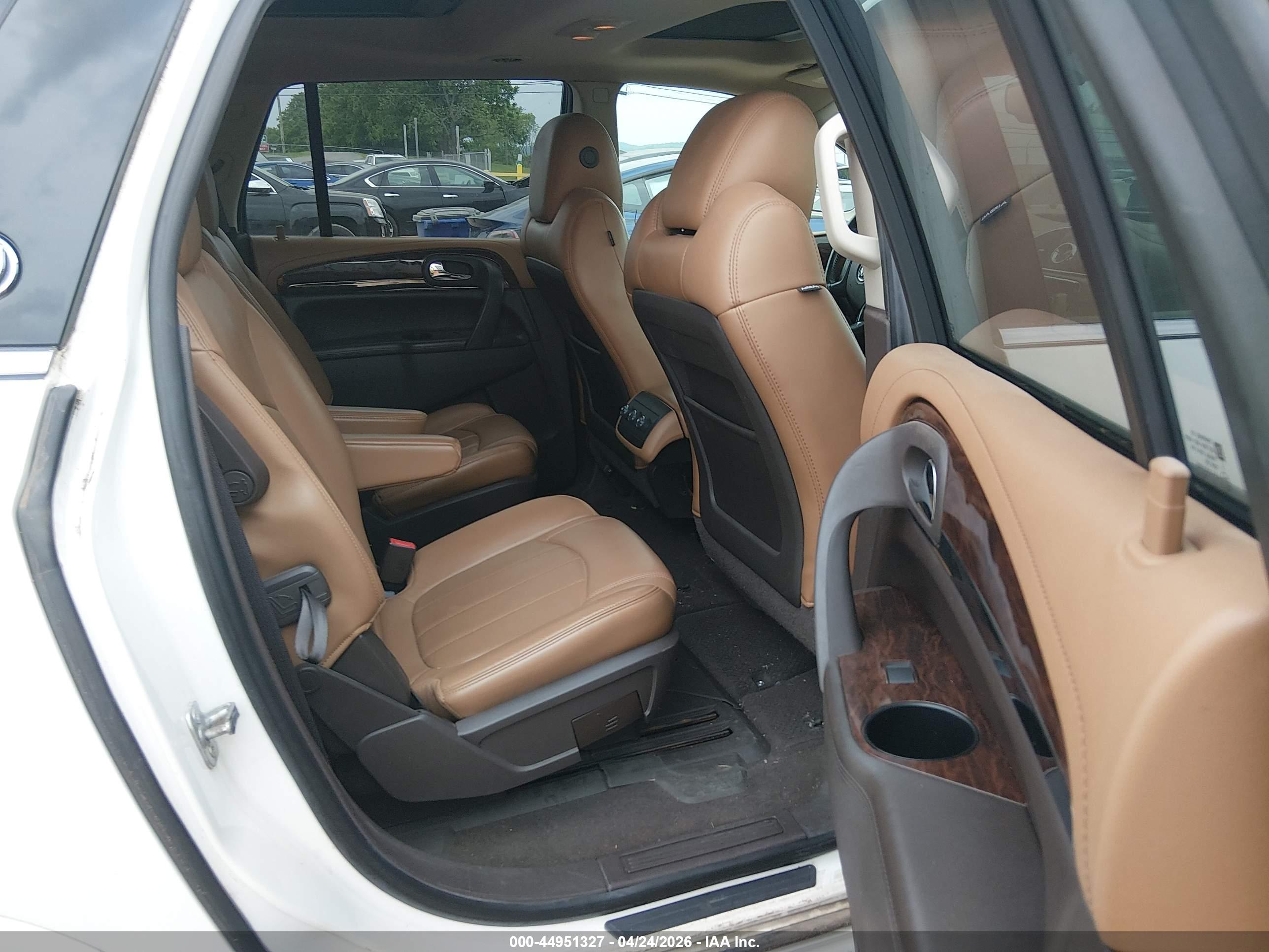 BUICK ENCLAVE image 8