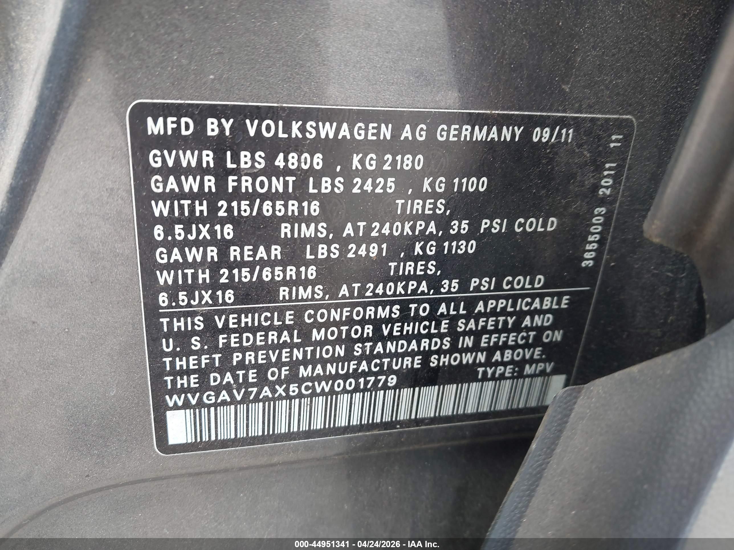 VOLKSWAGEN TIGUAN image 9