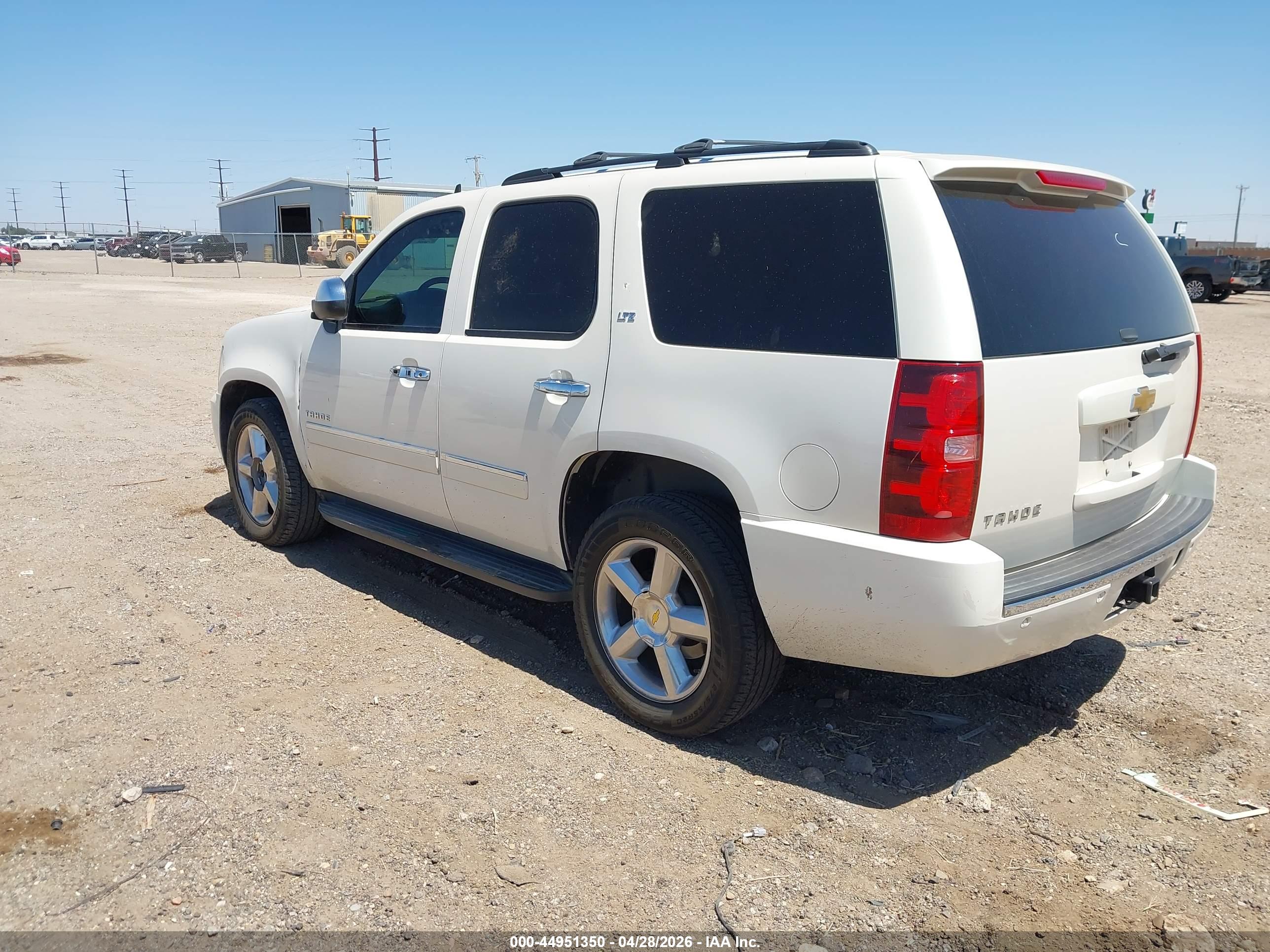 CHEVROLET TAHOE image 3