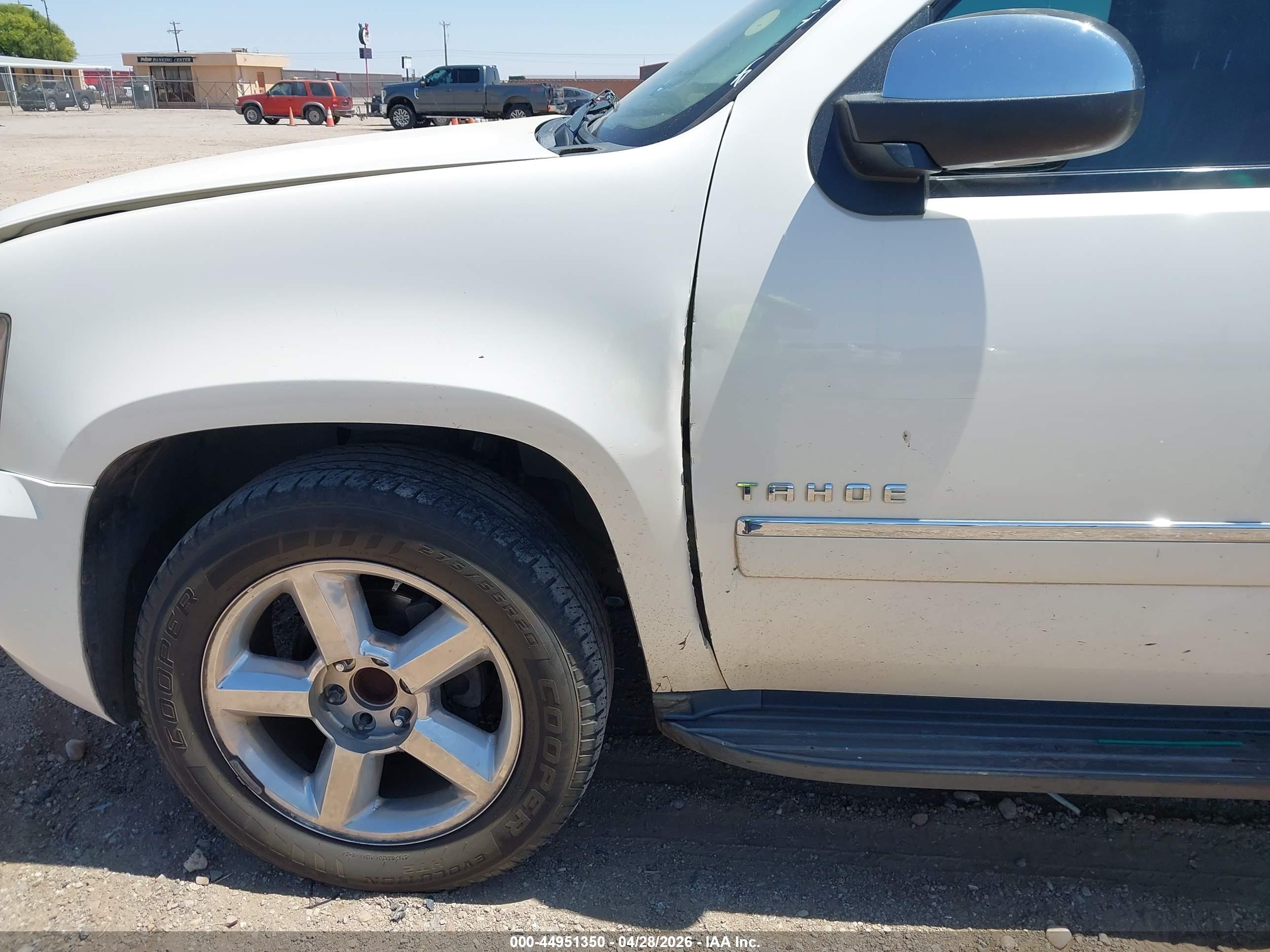 CHEVROLET TAHOE image 6