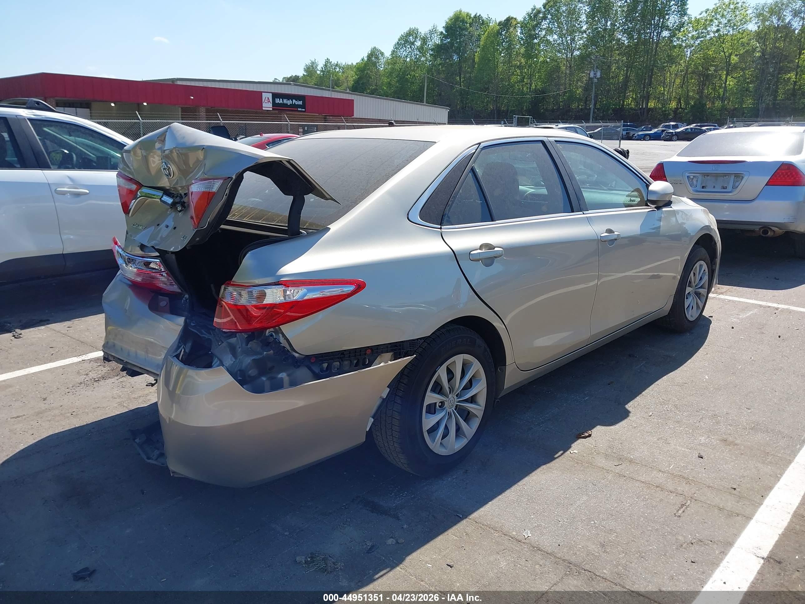TOYOTA CAMRY image 4