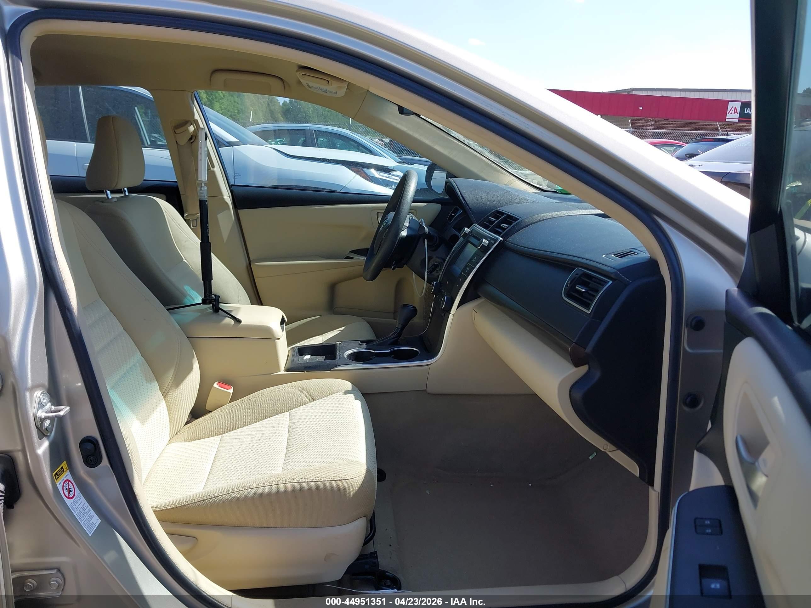 TOYOTA CAMRY image 5