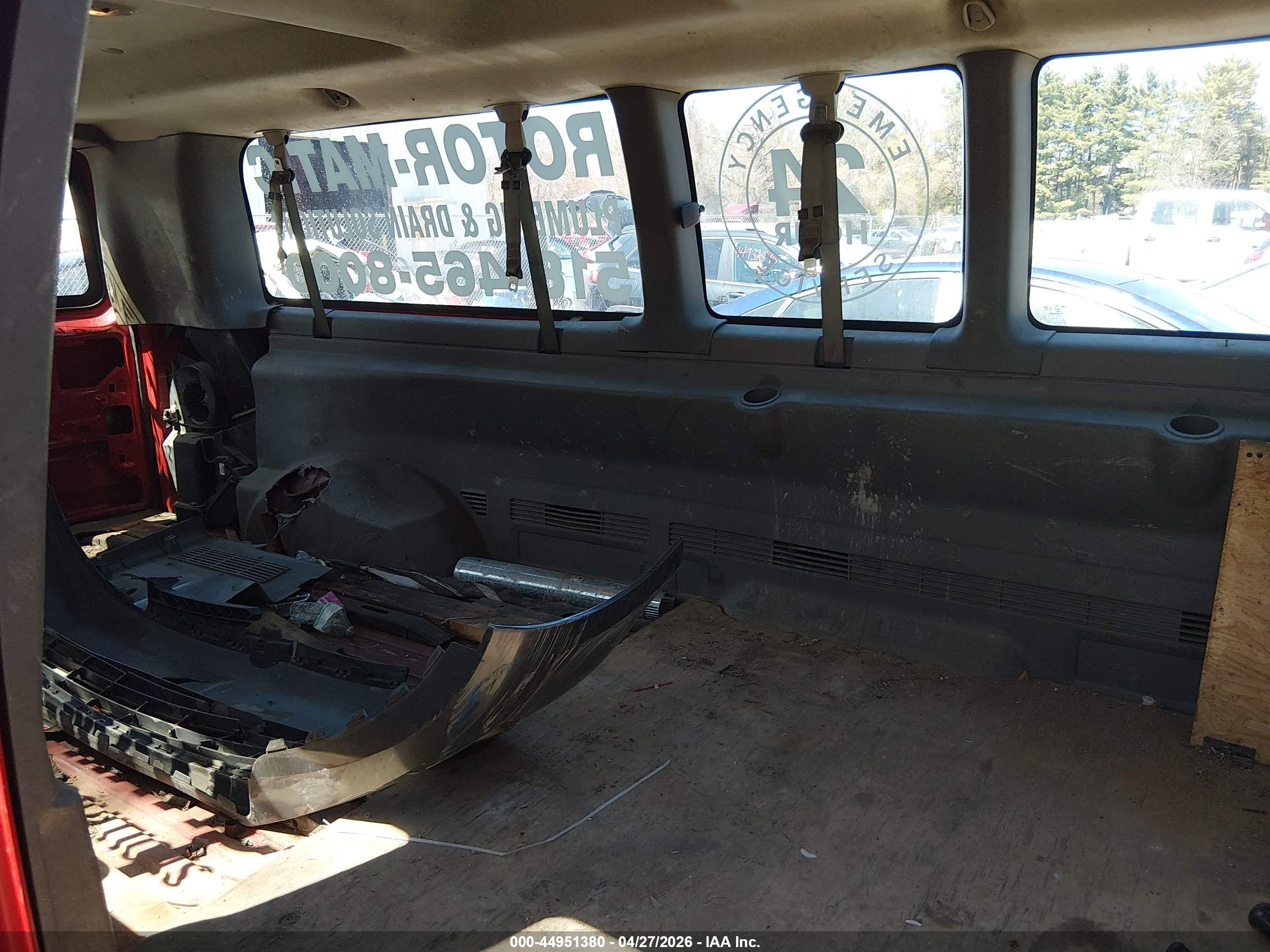 CHEVROLET EXPRESS image 8
