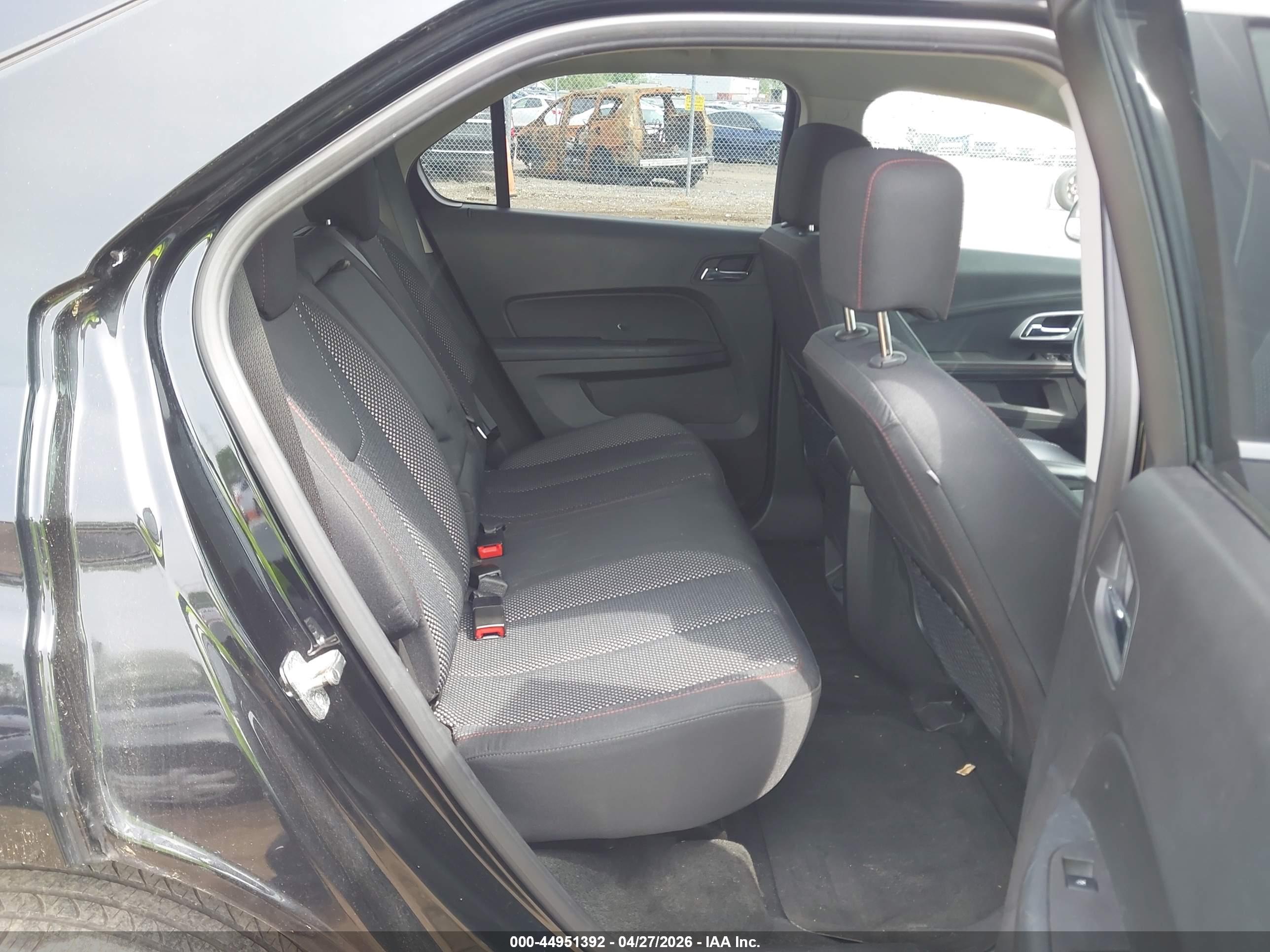 CHEVROLET EQUINOX image 8
