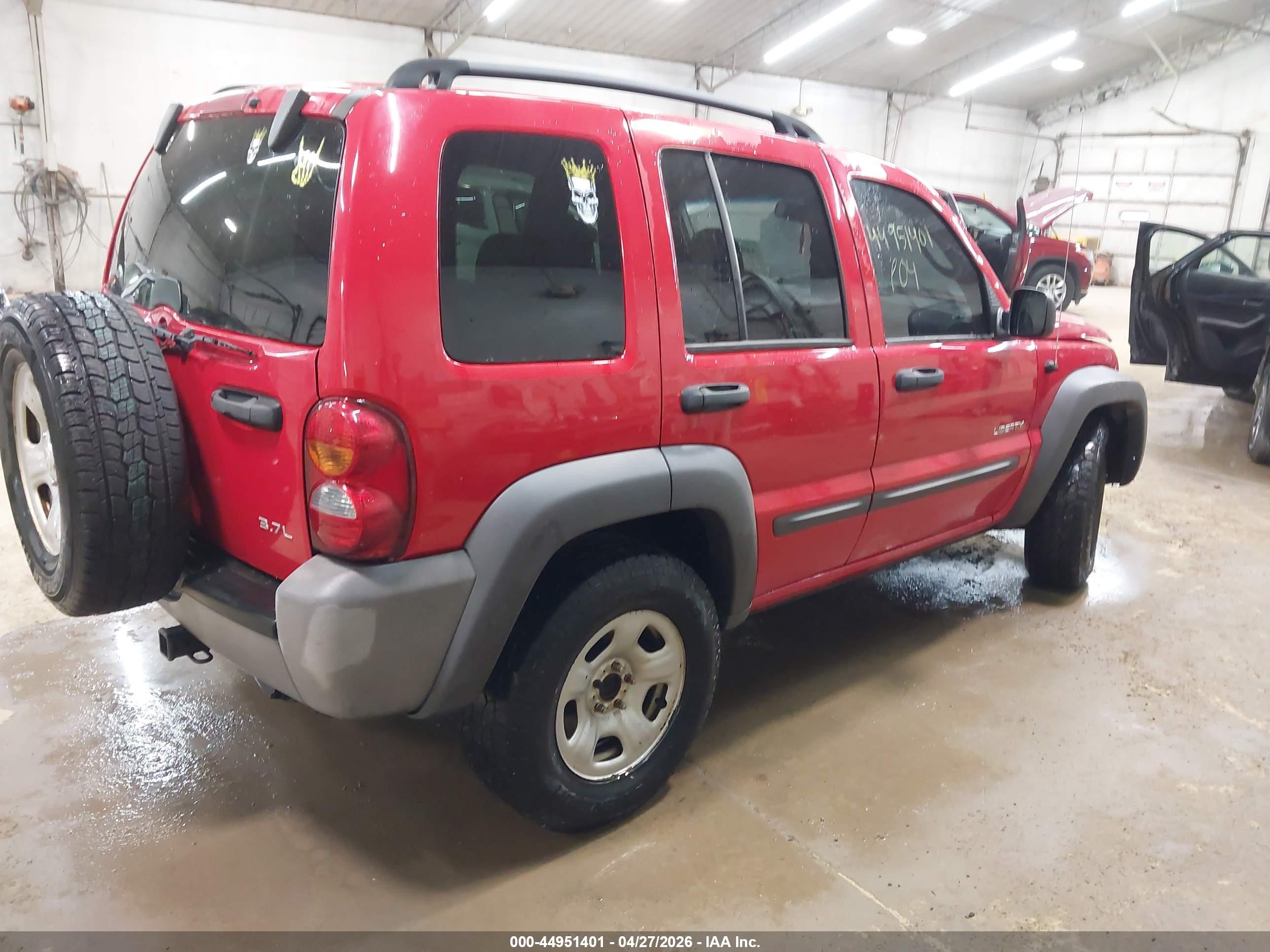 JEEP LIBERTY image 4