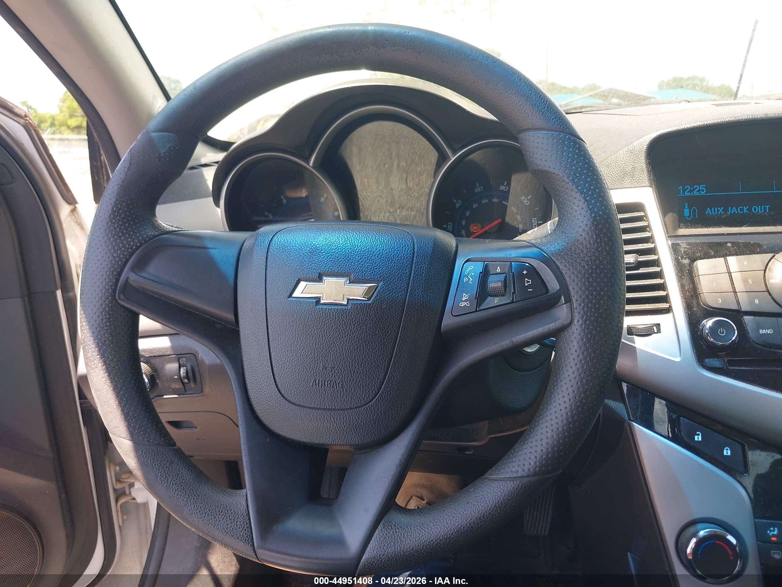 CHEVROLET CRUZE image 6