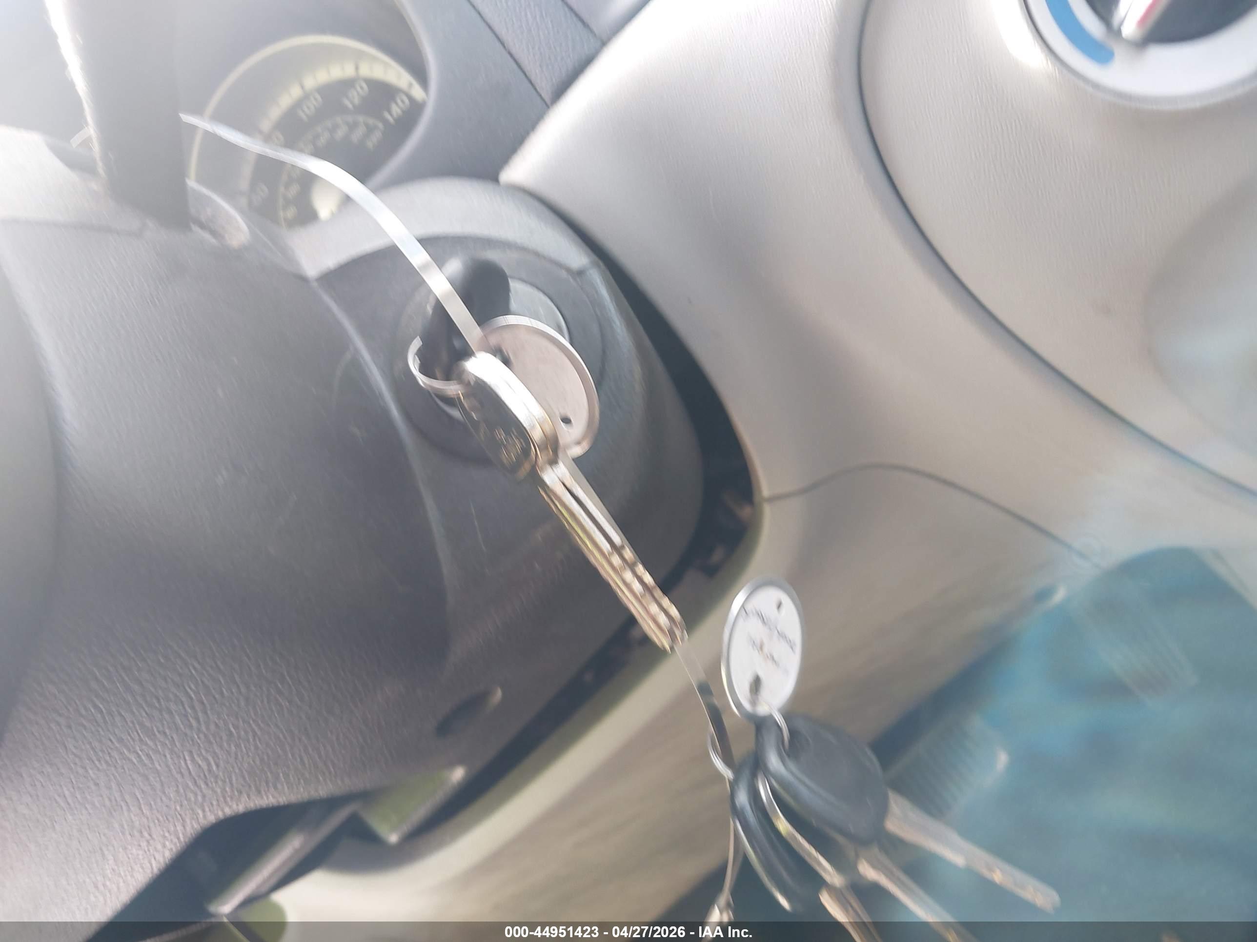 HYUNDAI ACCENT image 11