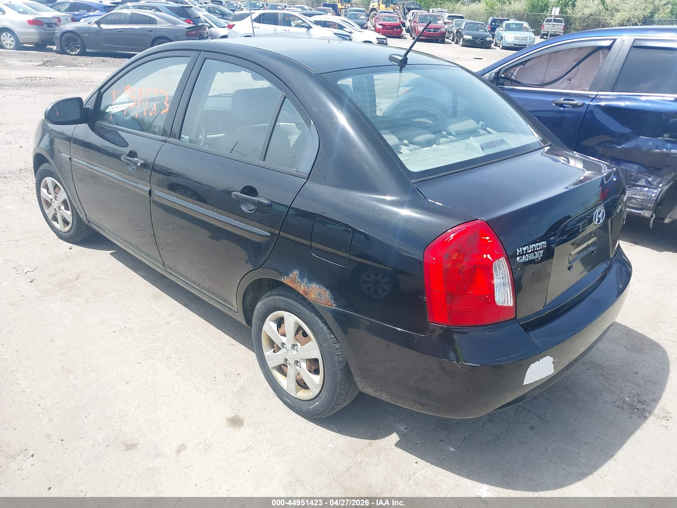 HYUNDAI ACCENT image 3