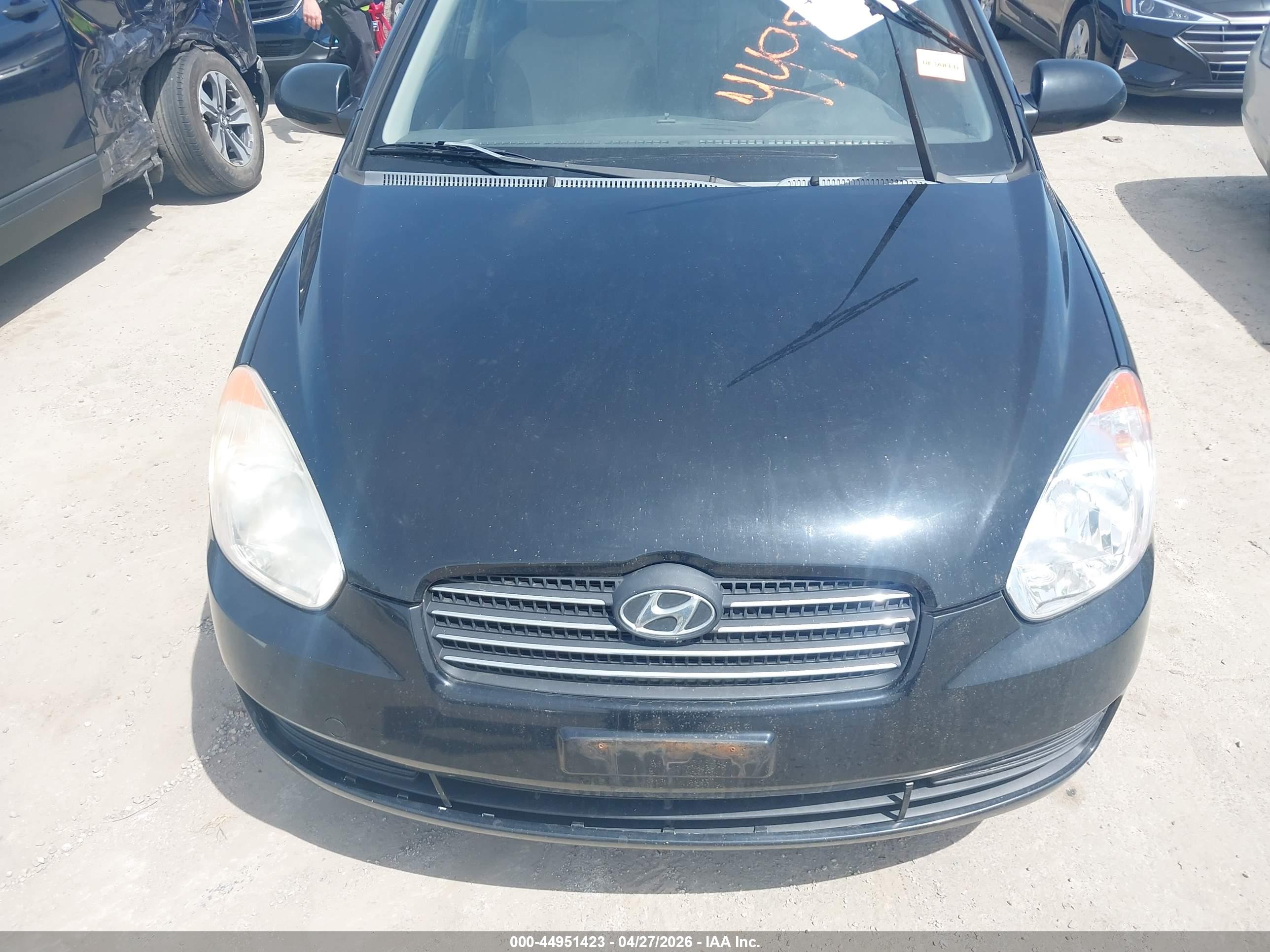 HYUNDAI ACCENT image 6