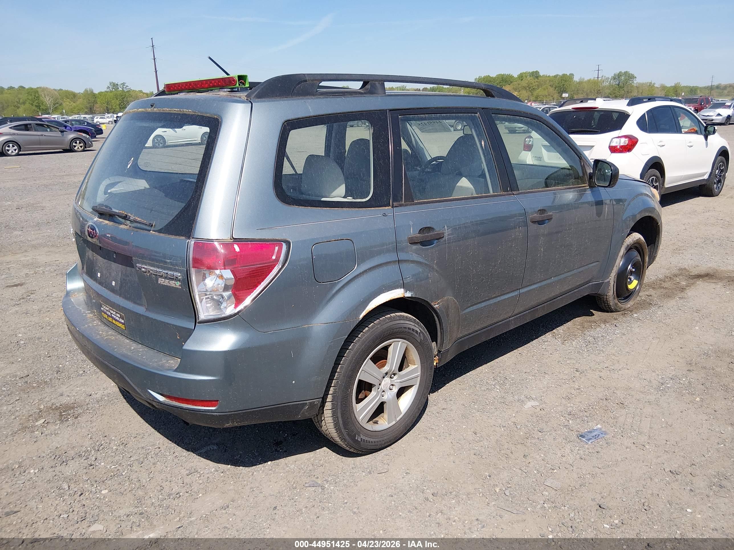 SUBARU FORESTER image 4