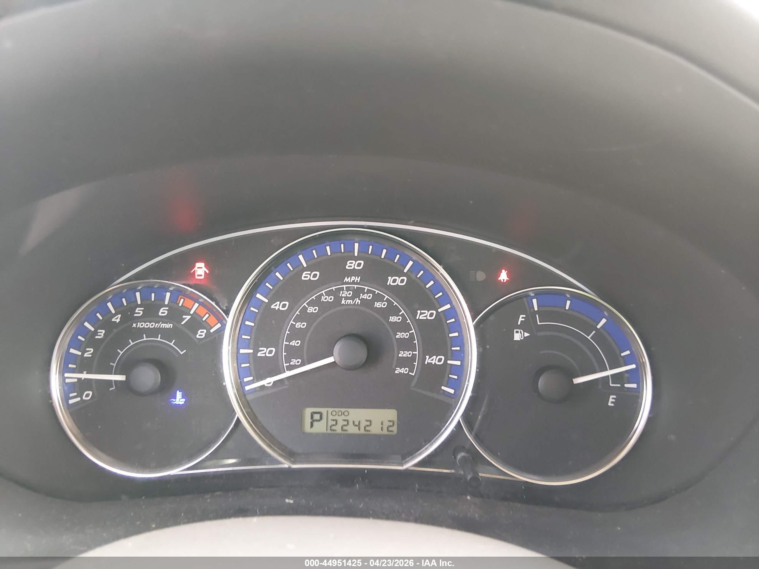 SUBARU FORESTER image 7