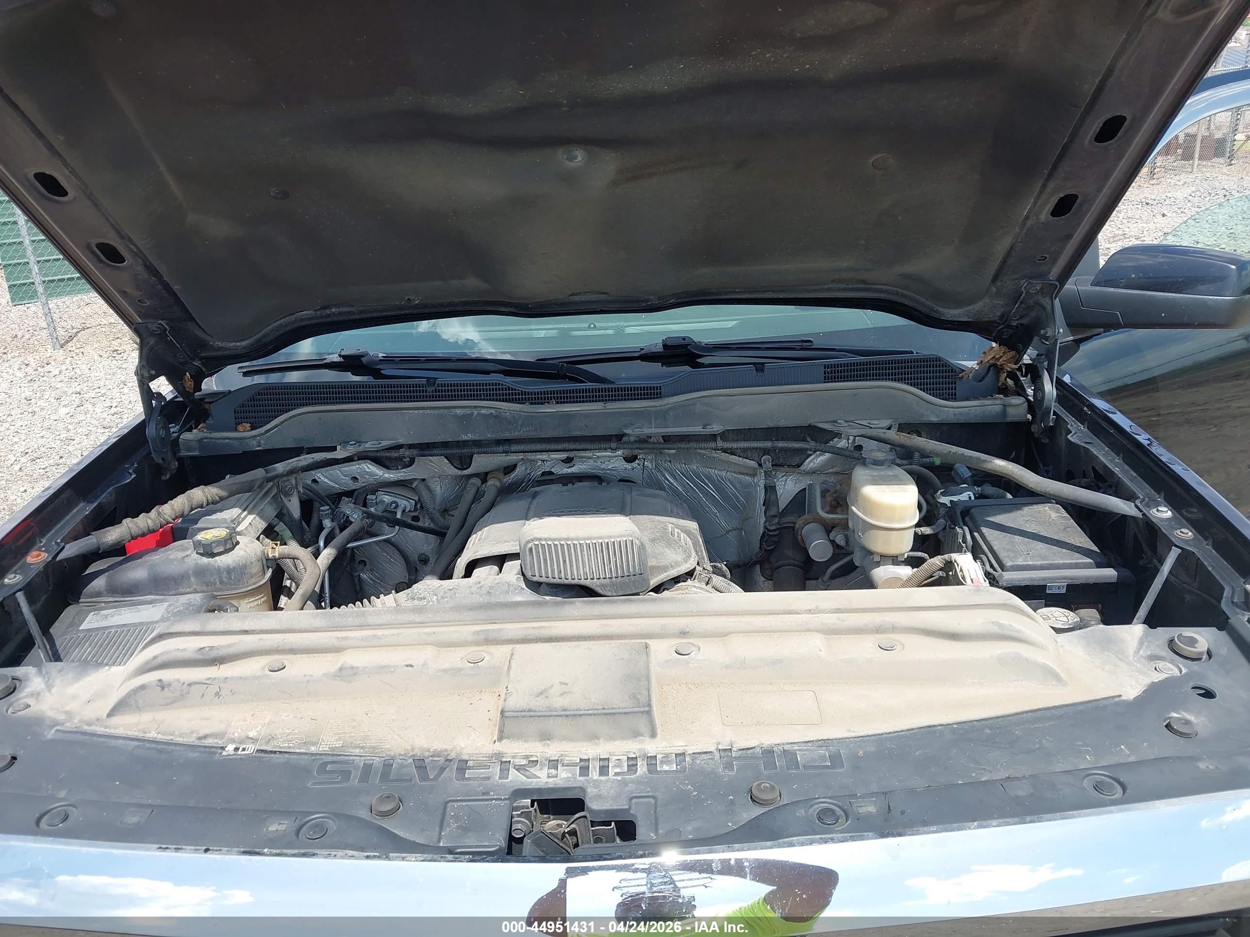 CHEVROLET SILVERADO image 10