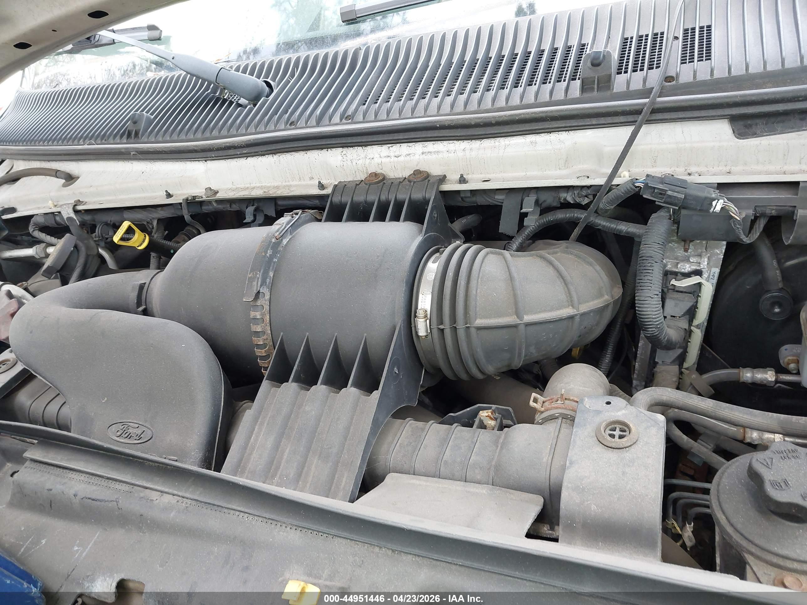 FORD E-250 image 10