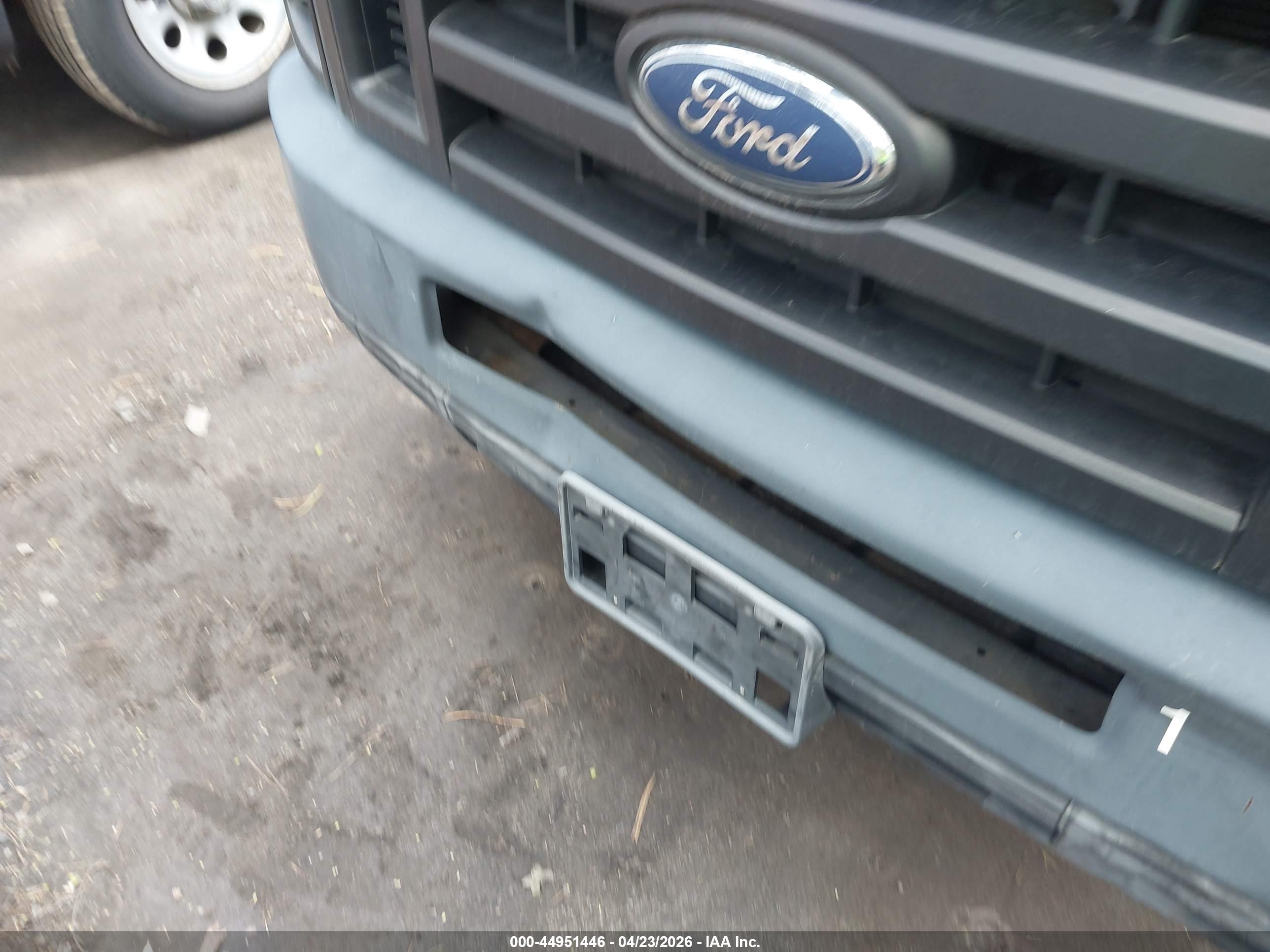 FORD E-250 image 6