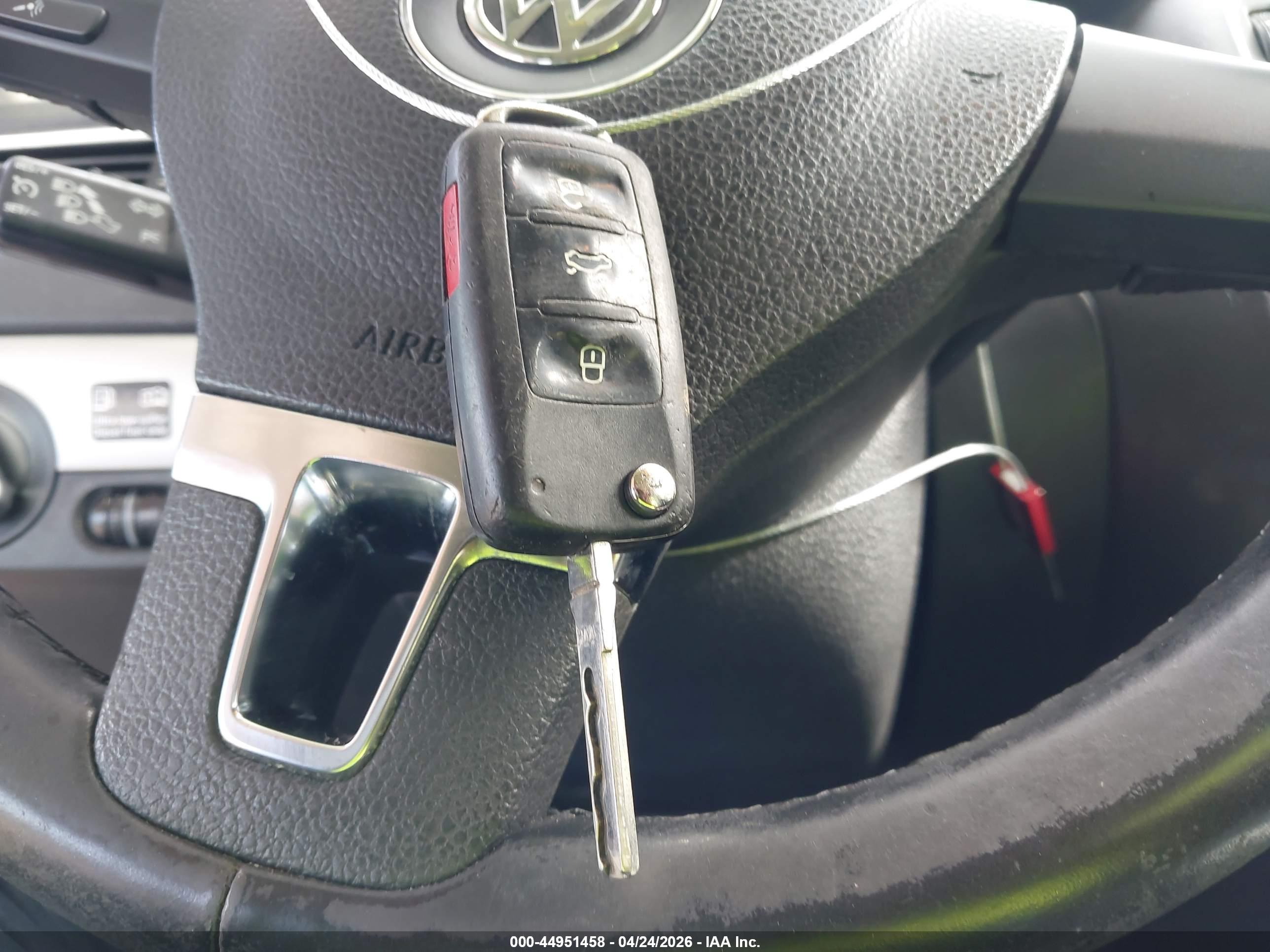 VOLKSWAGEN JETTA image 11