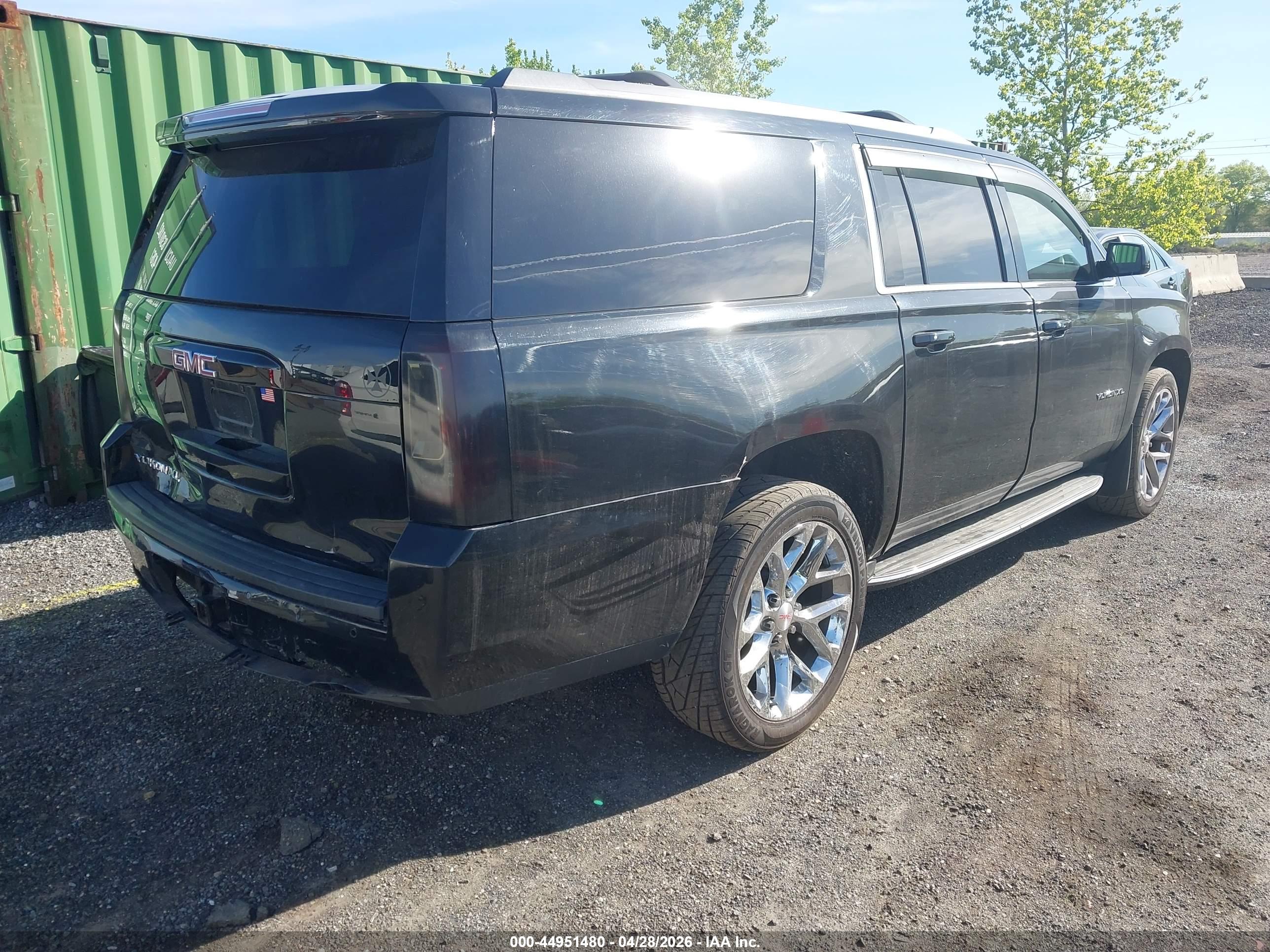 GMC YUKON image 4