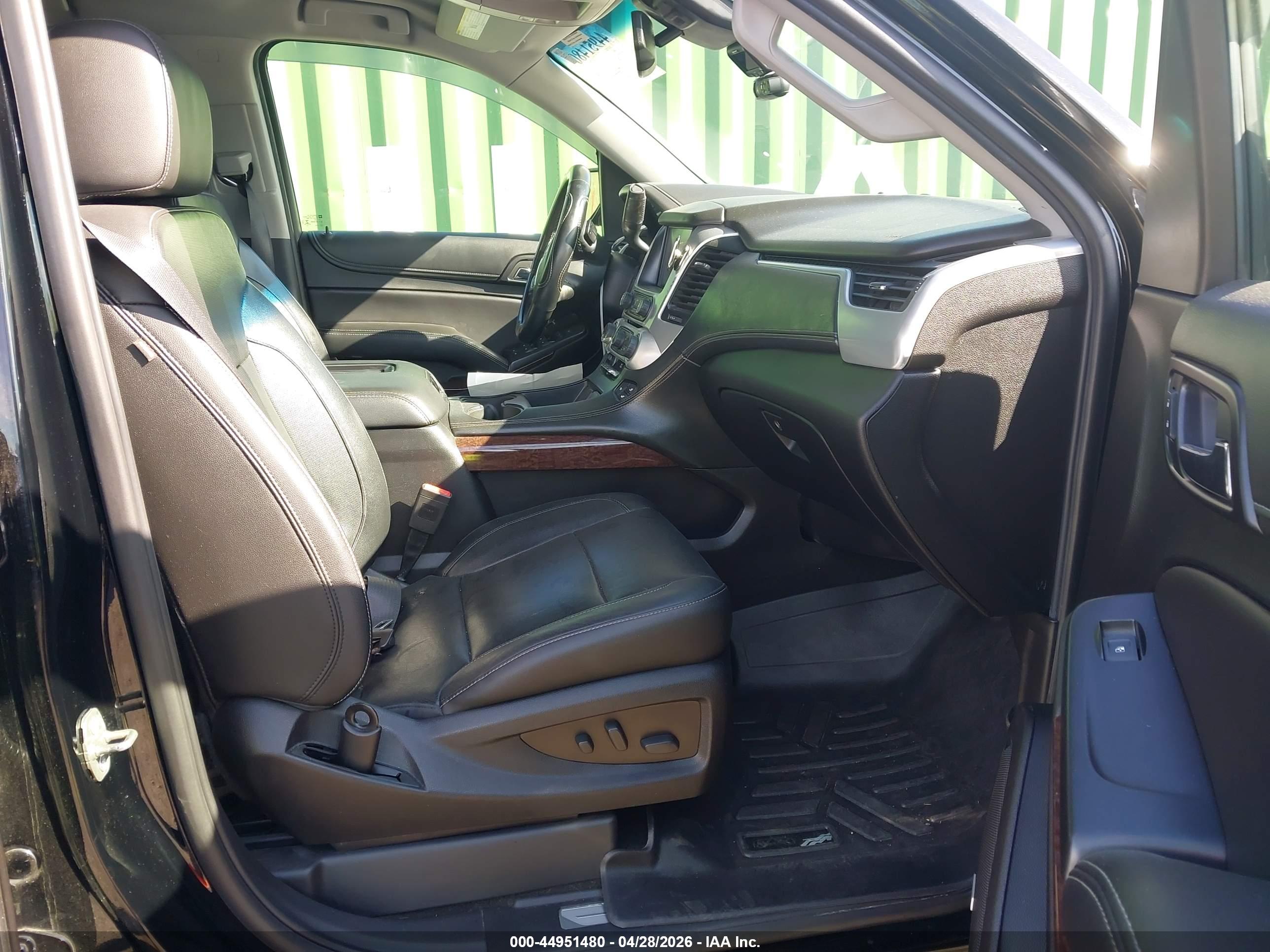 GMC YUKON image 5
