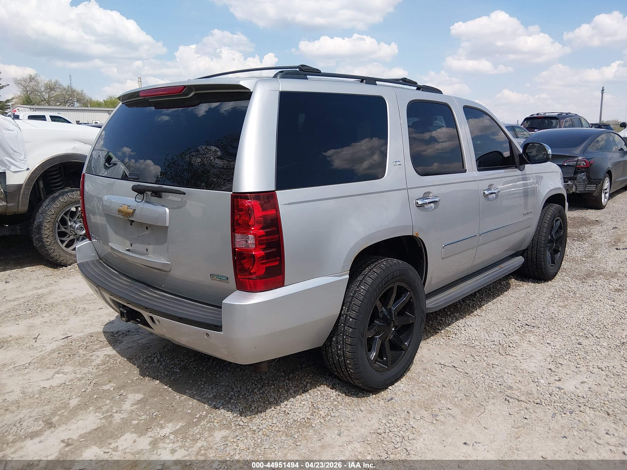 CHEVROLET TAHOE image 4