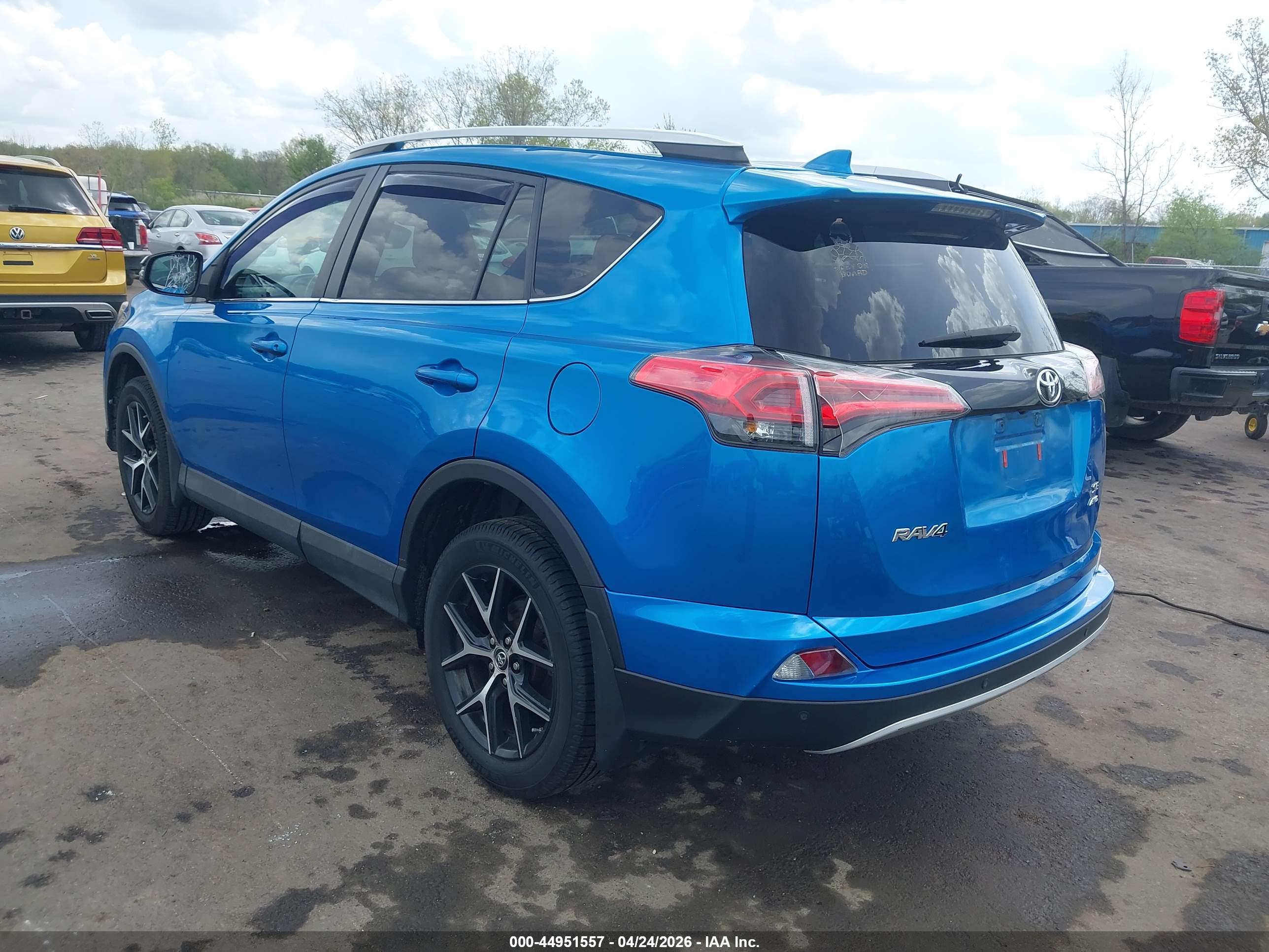 TOYOTA RAV4 image 3