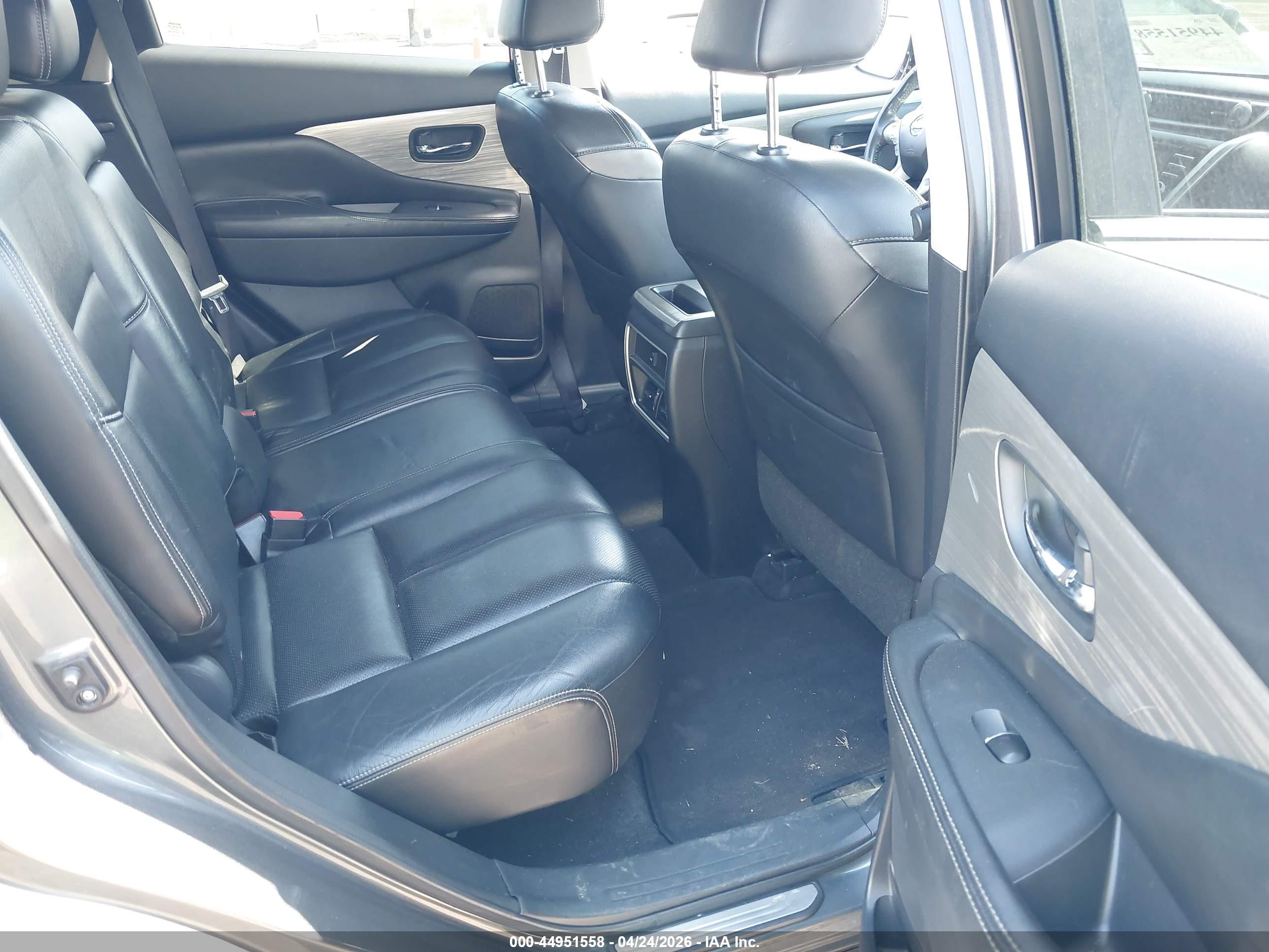 NISSAN MURANO image 8