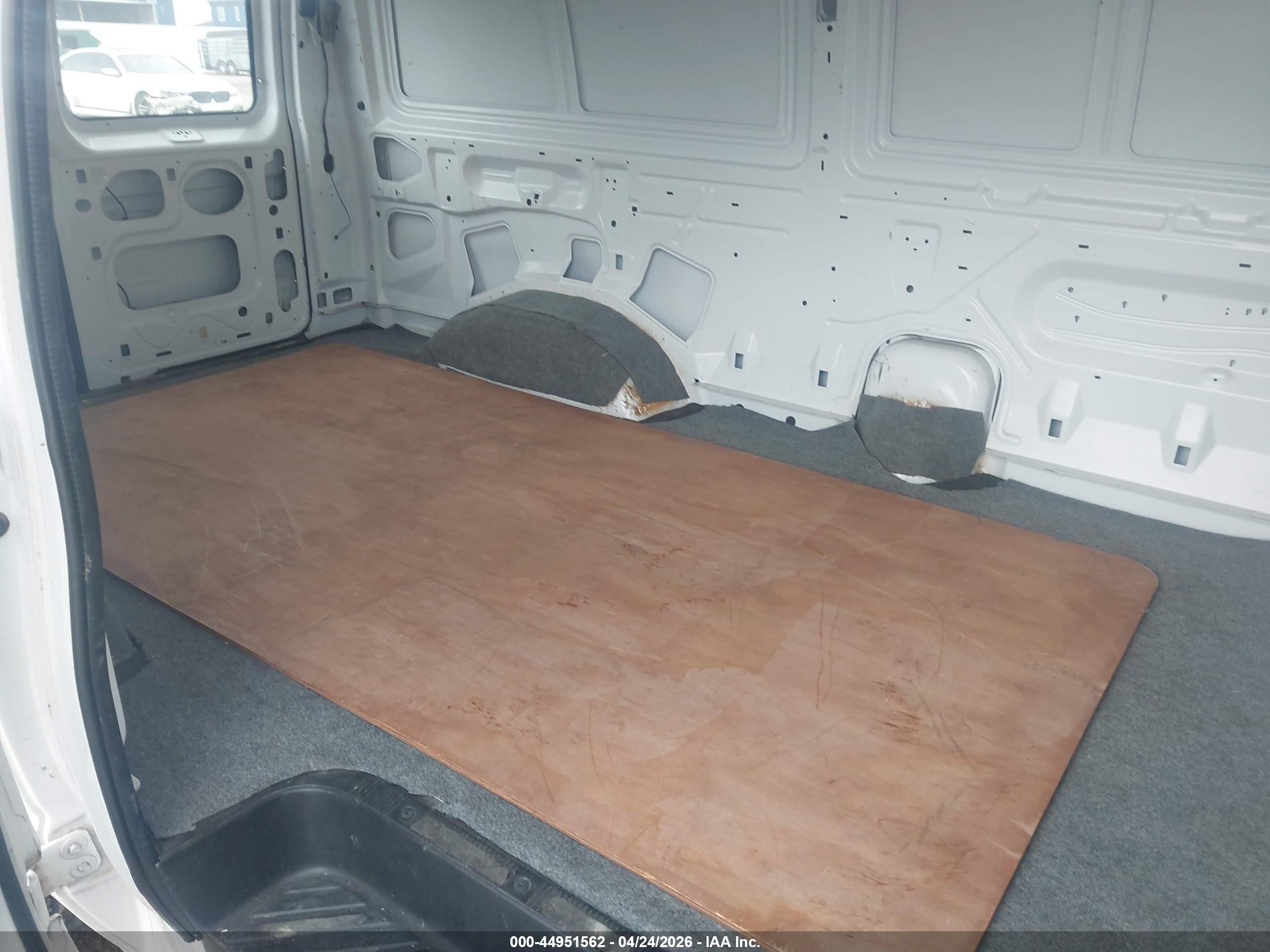 FORD E-150 image 8