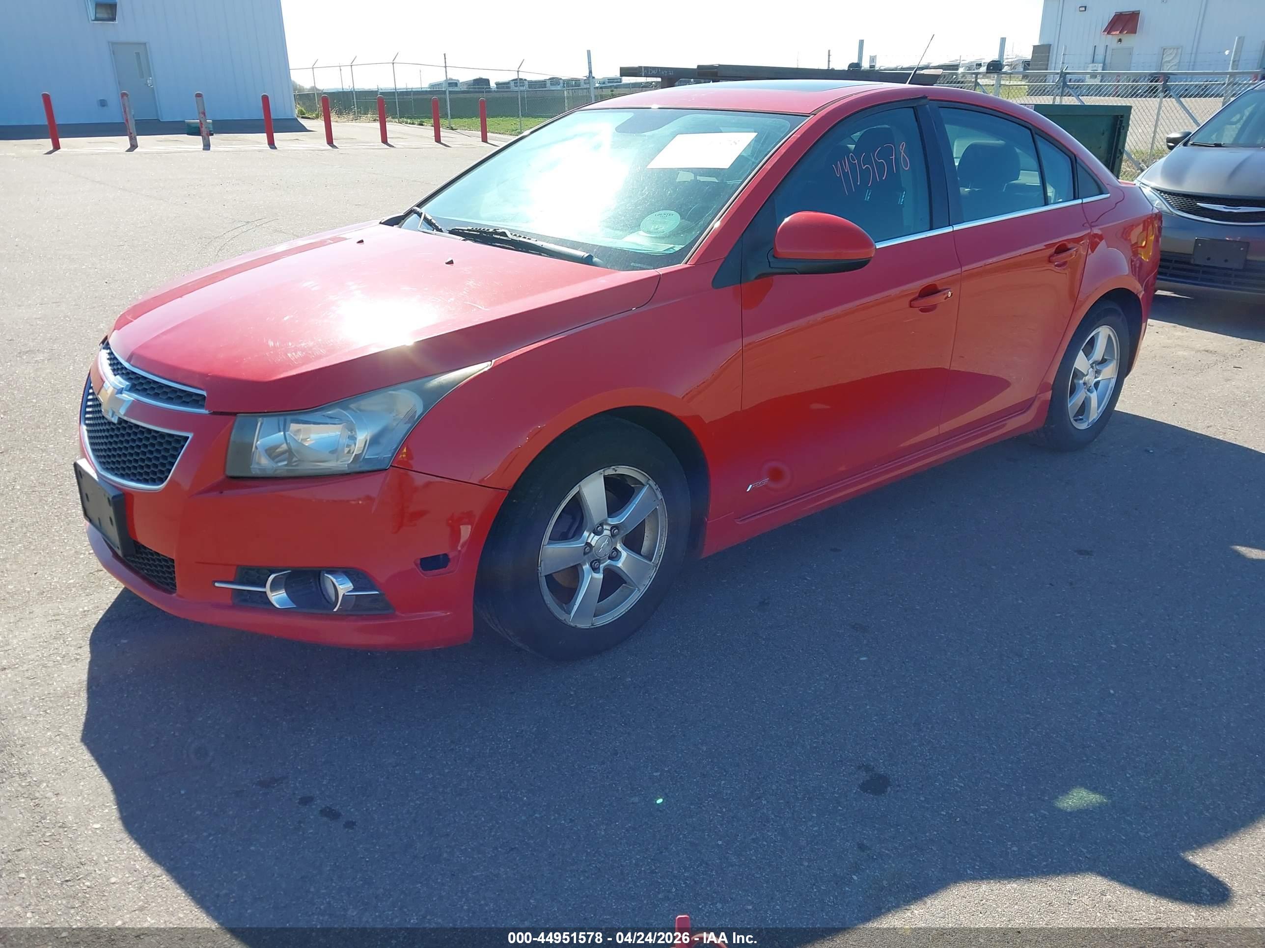 CHEVROLET CRUZE image 2