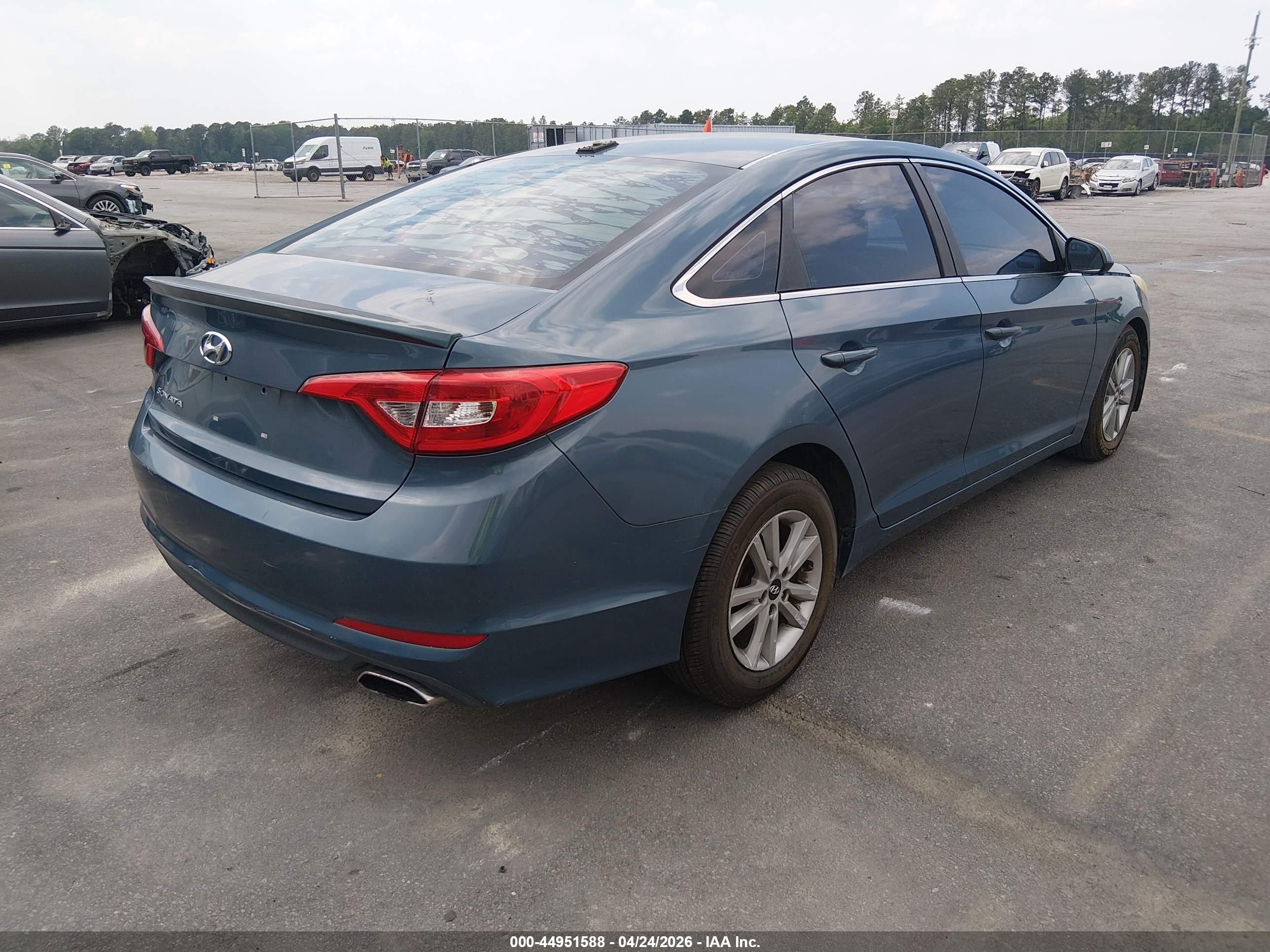 HYUNDAI SONATA image 4