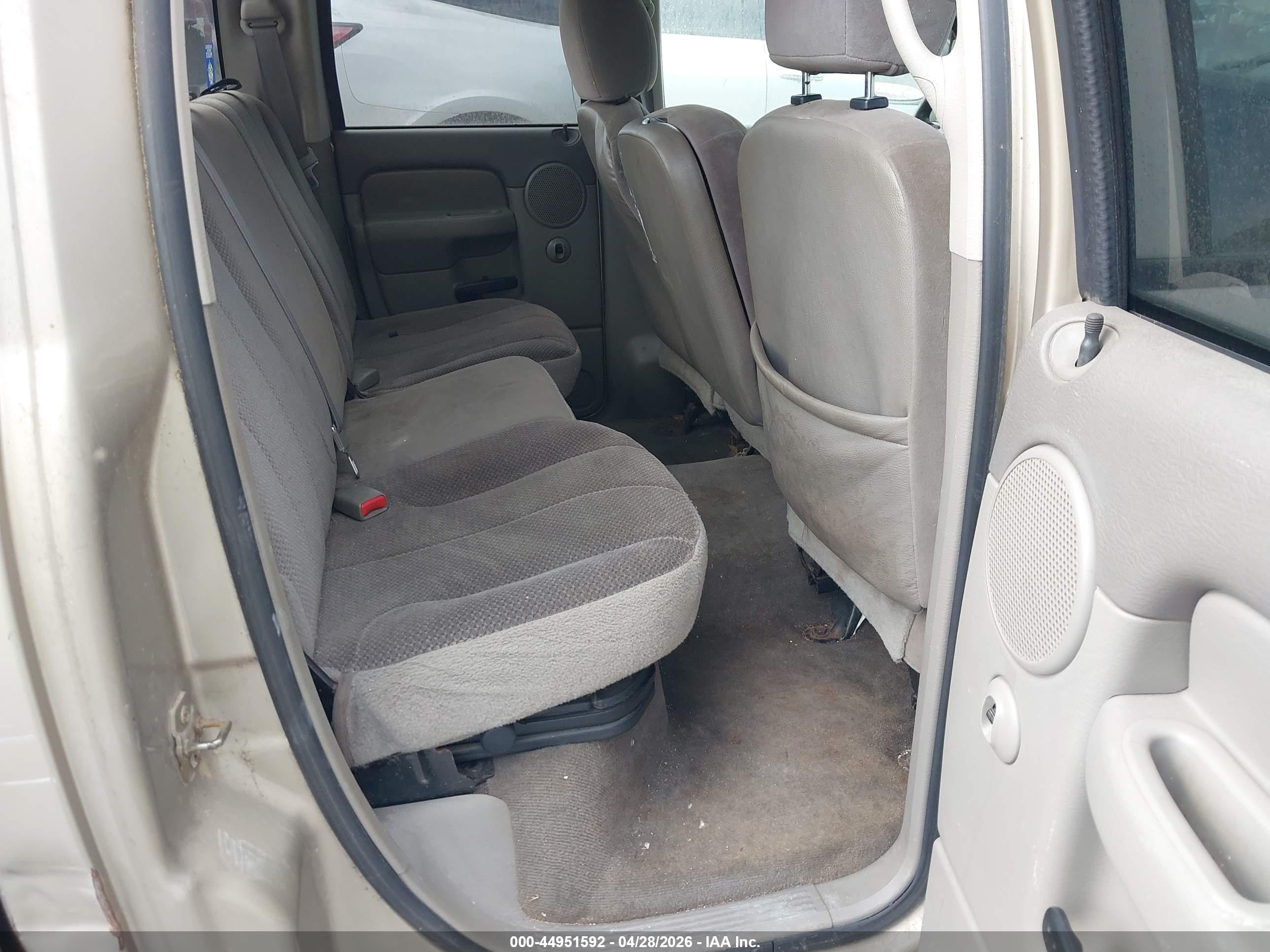 DODGE RAM image 8