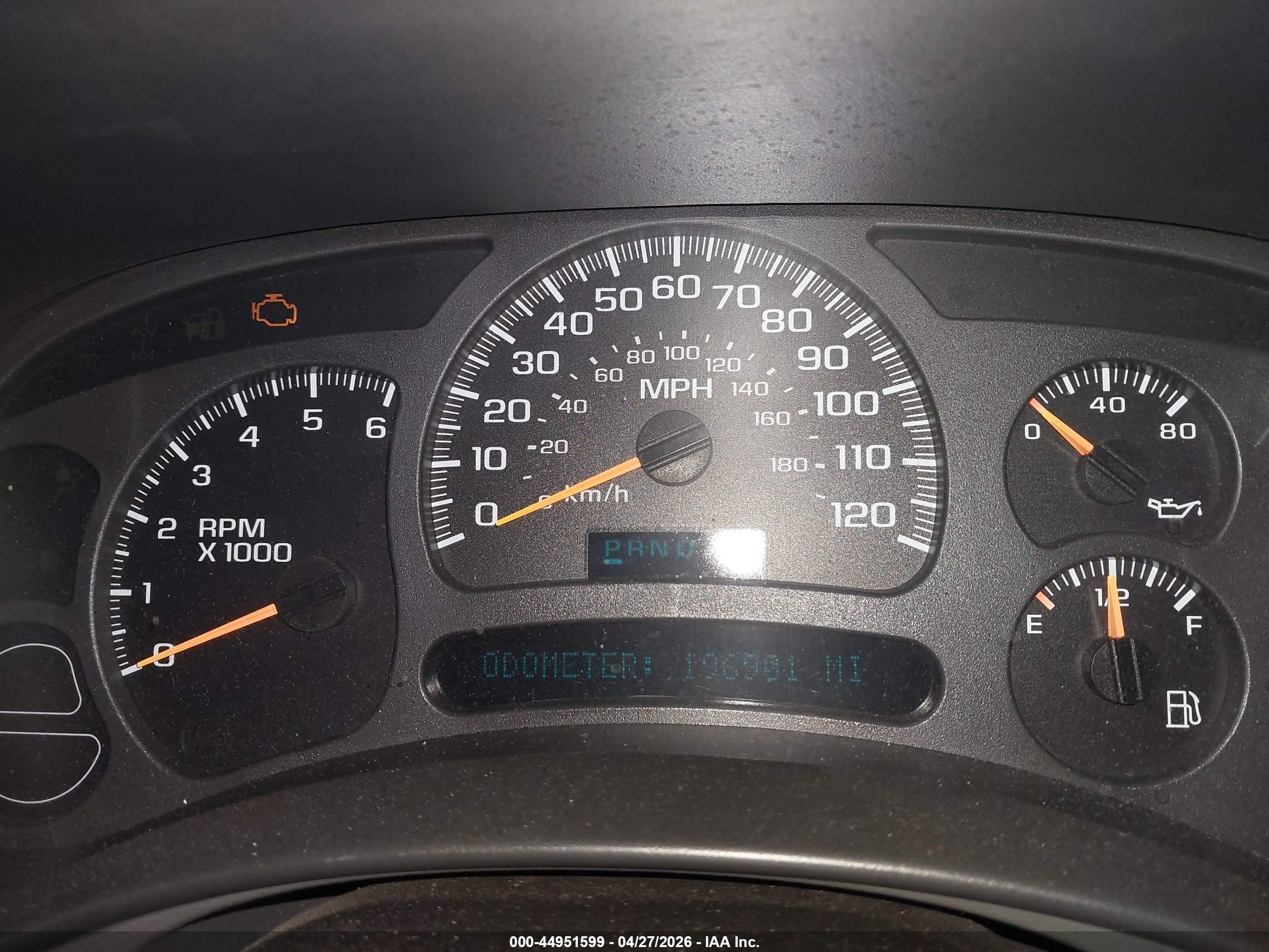 CHEVROLET SILVERADO image 7