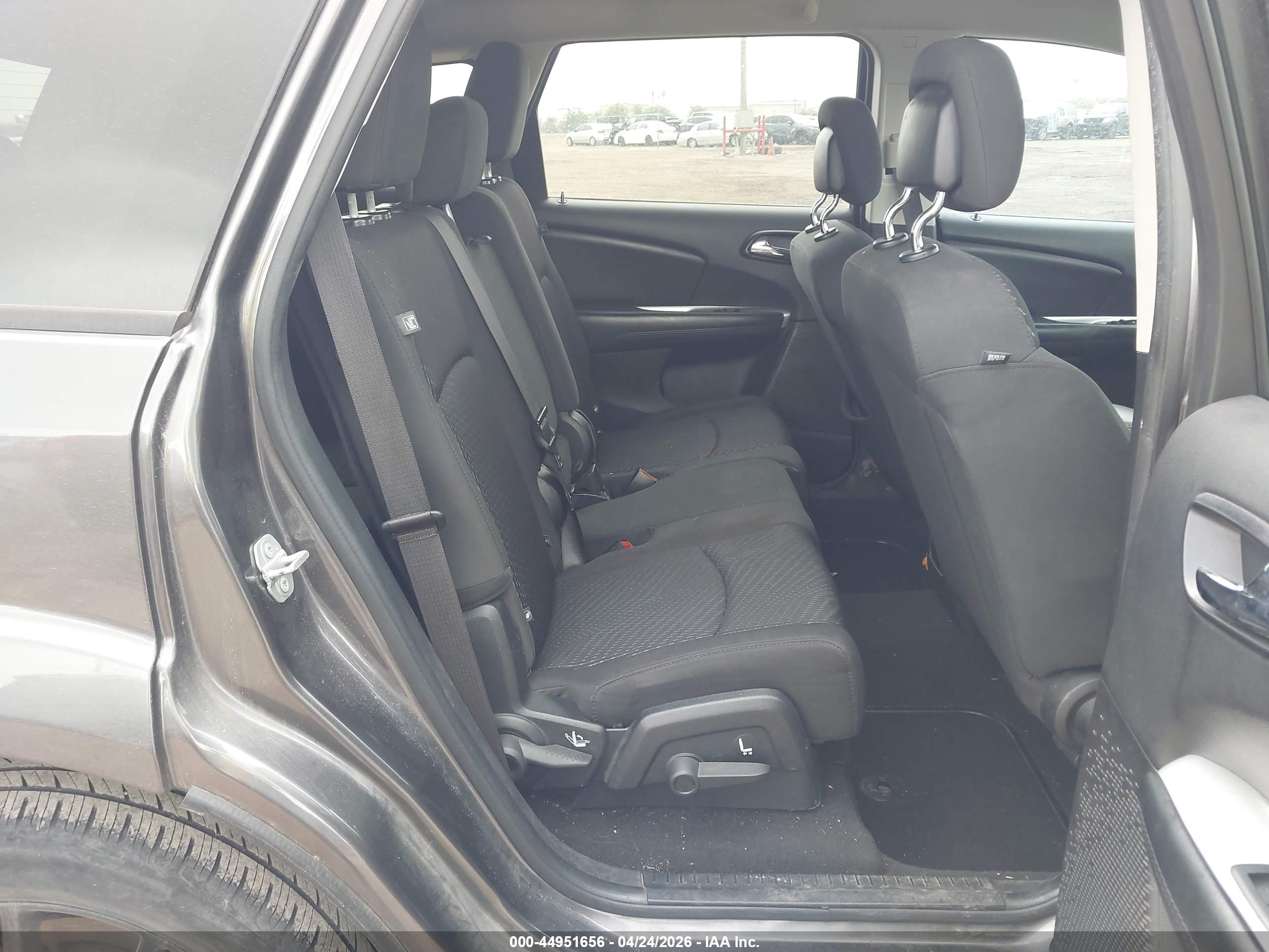 DODGE JOURNEY image 8