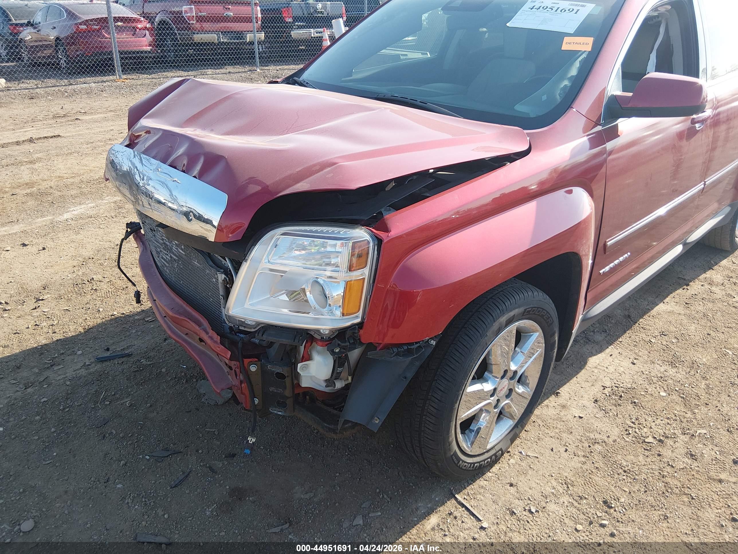 GMC TERRAIN image 6