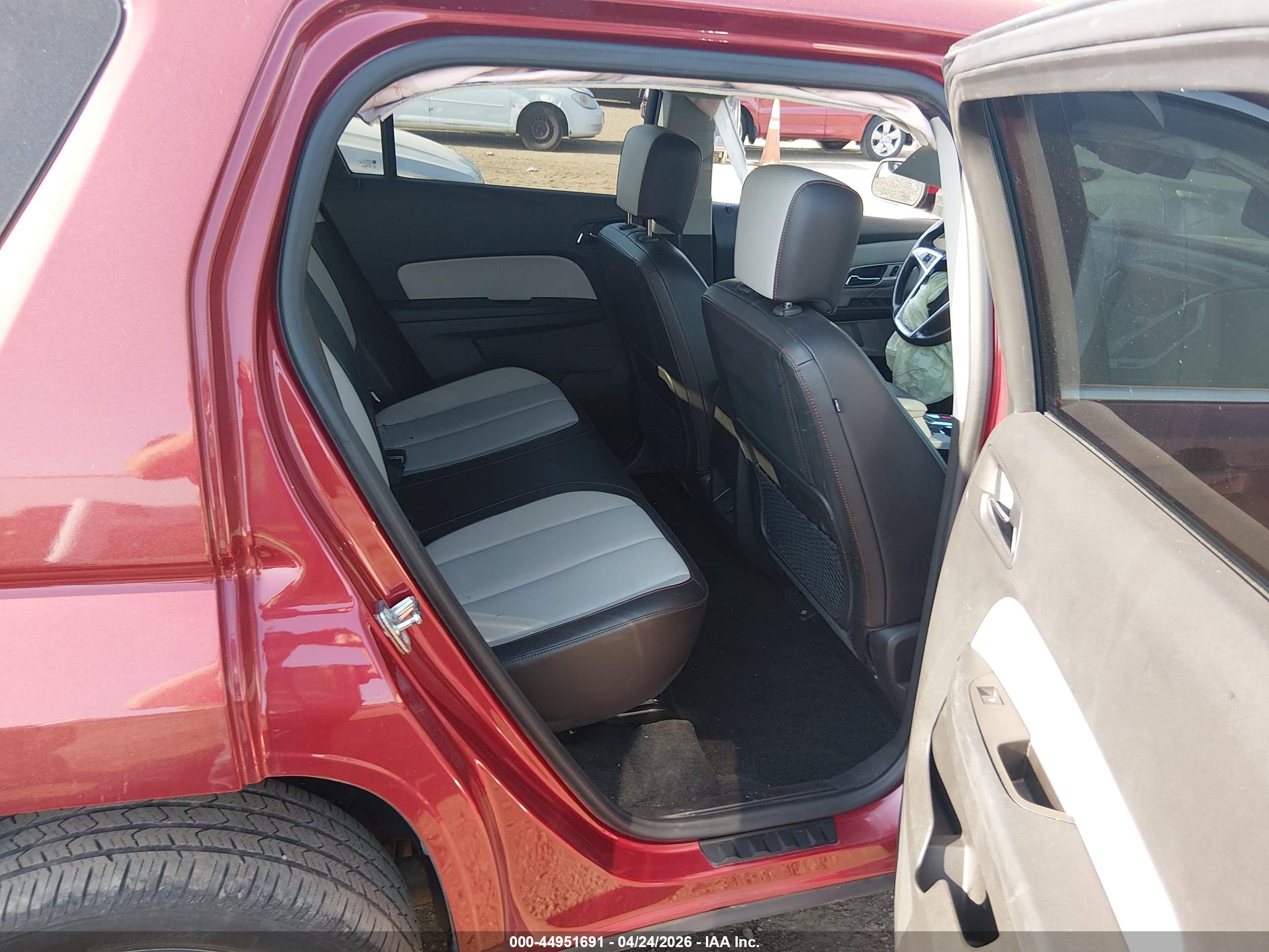 GMC TERRAIN image 8