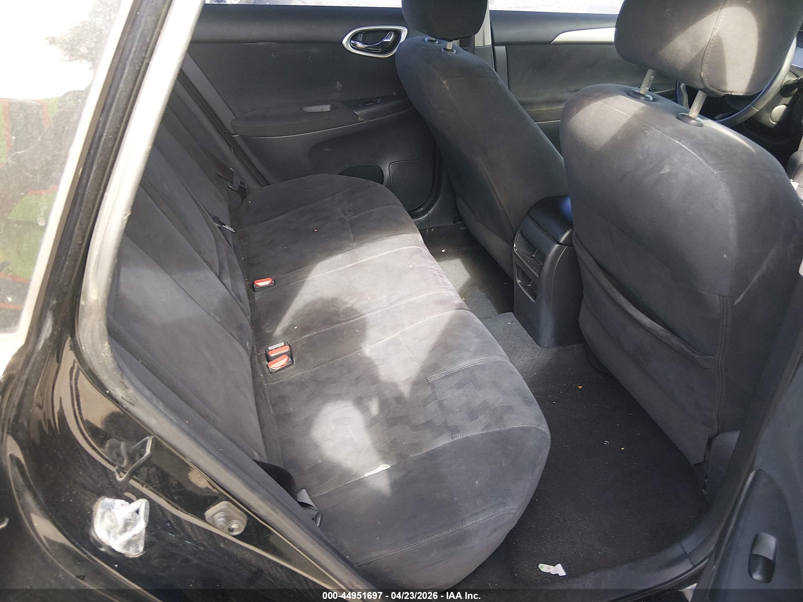 NISSAN SENTRA image 8