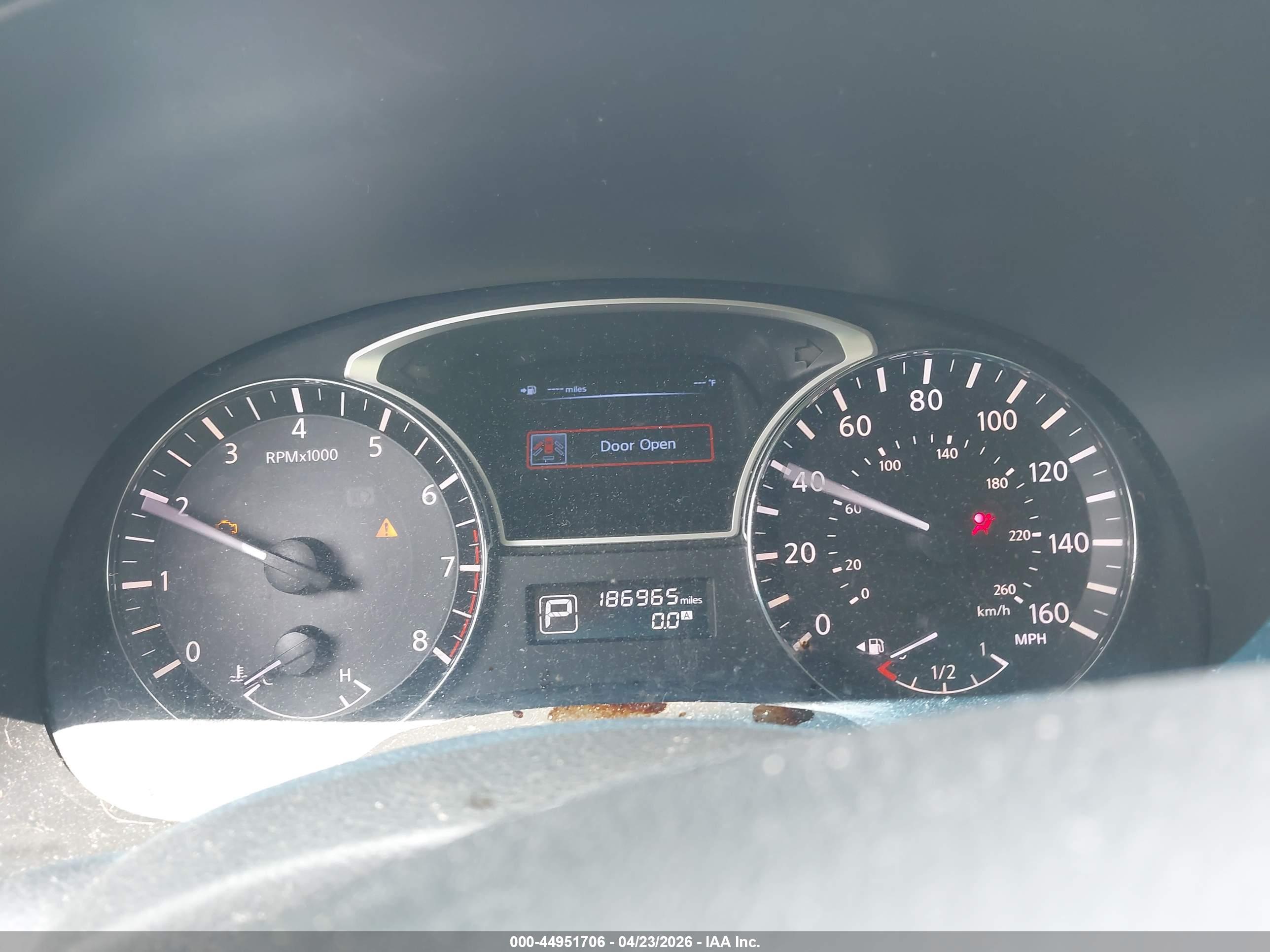 NISSAN PATHFINDER image 7