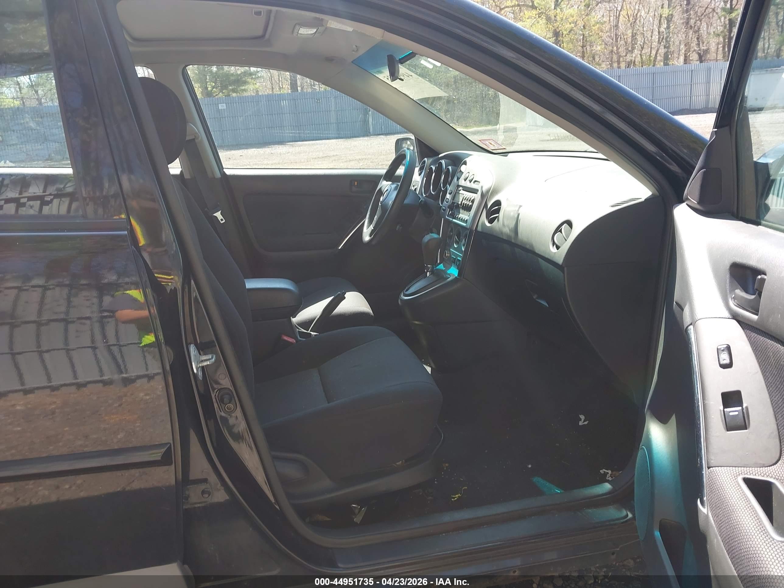 PONTIAC VIBE image 5