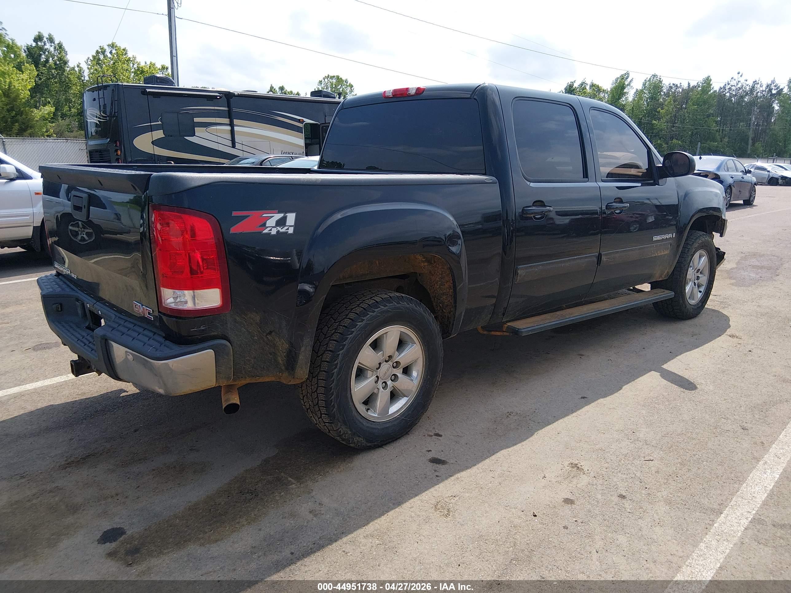 GMC SIERRA image 4