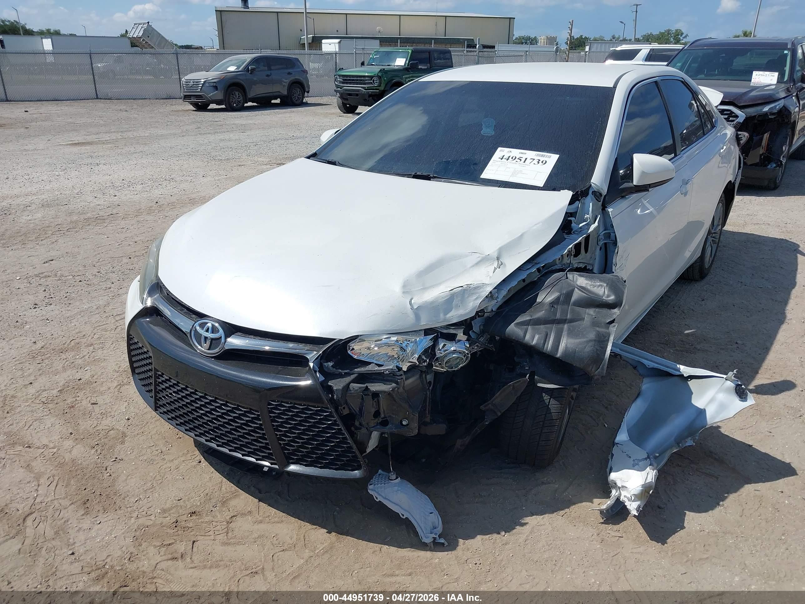 TOYOTA CAMRY image 6