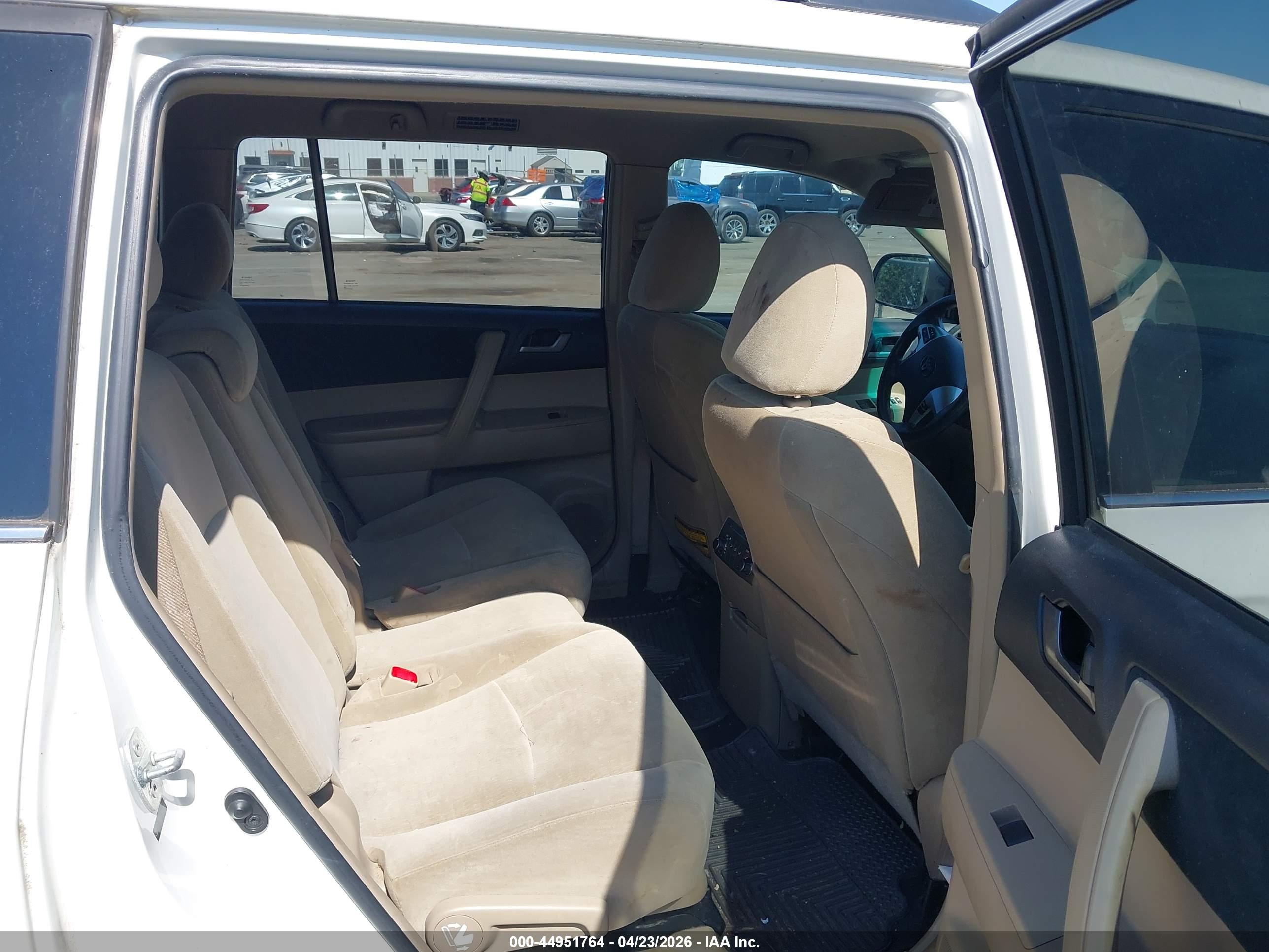 TOYOTA HIGHLANDER image 8