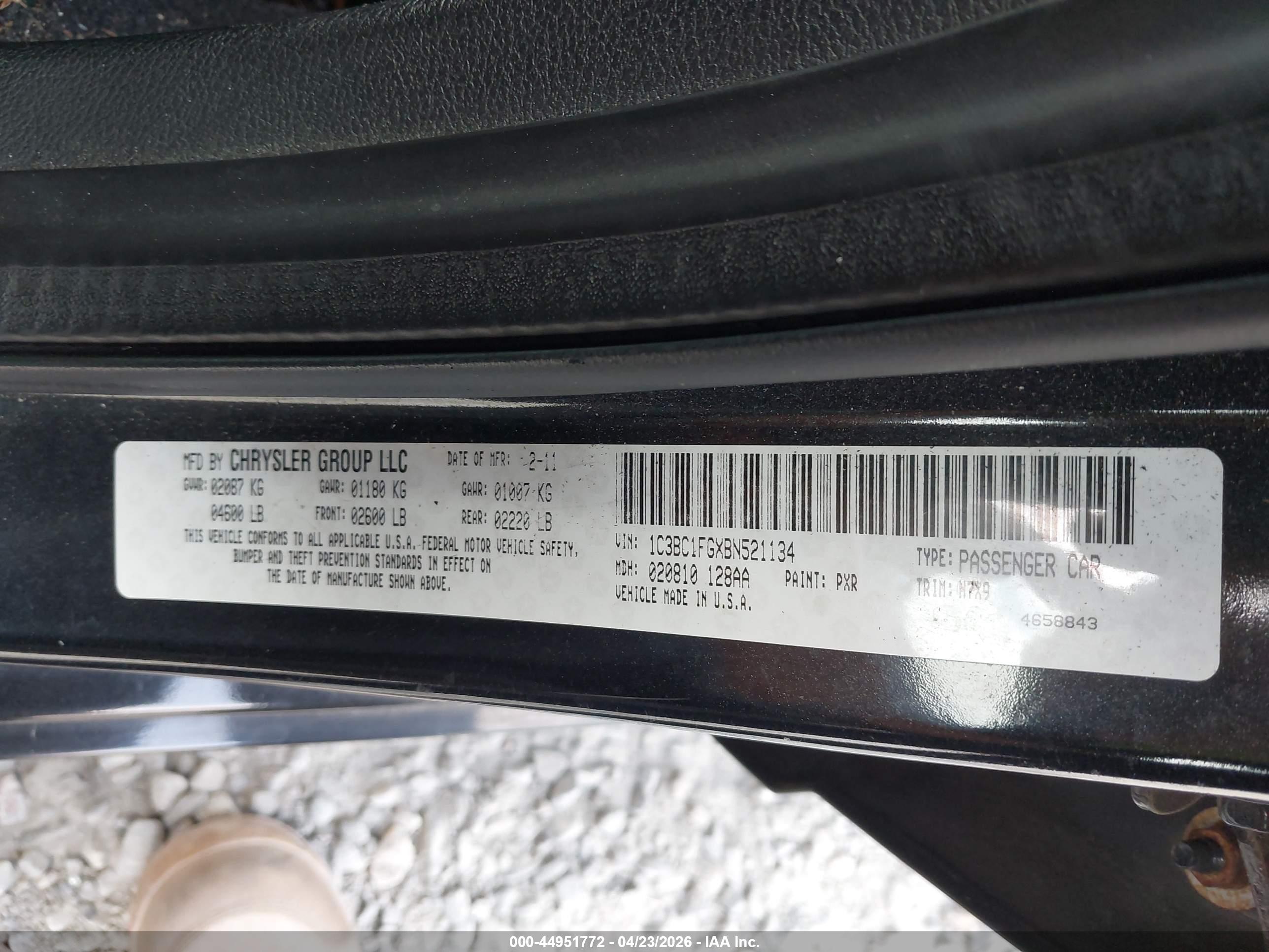 CHRYSLER 200 image 9