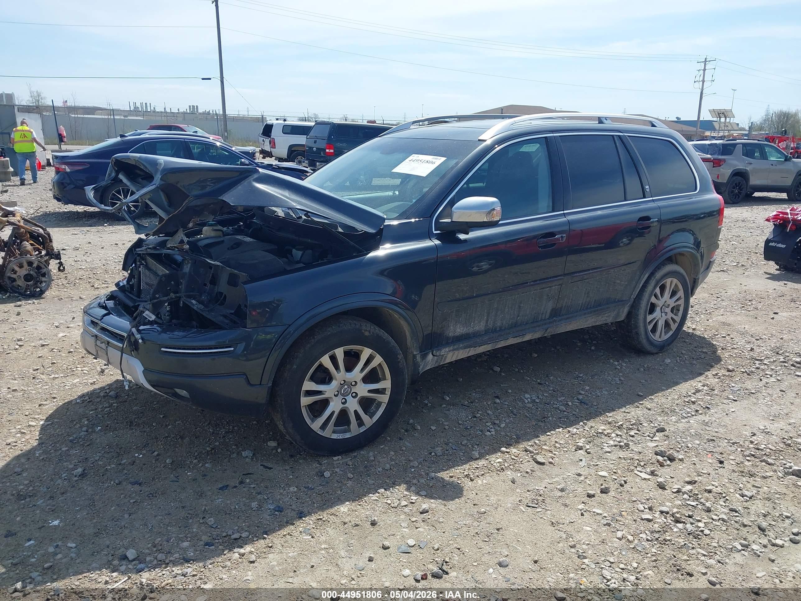 VOLVO XC90 image 2