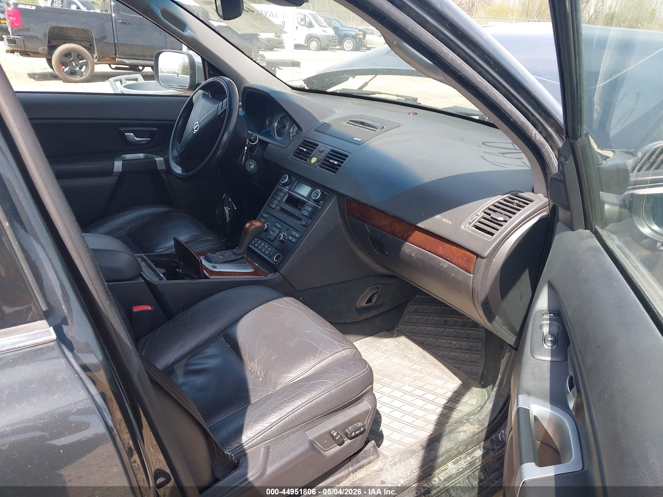 VOLVO XC90 image 5